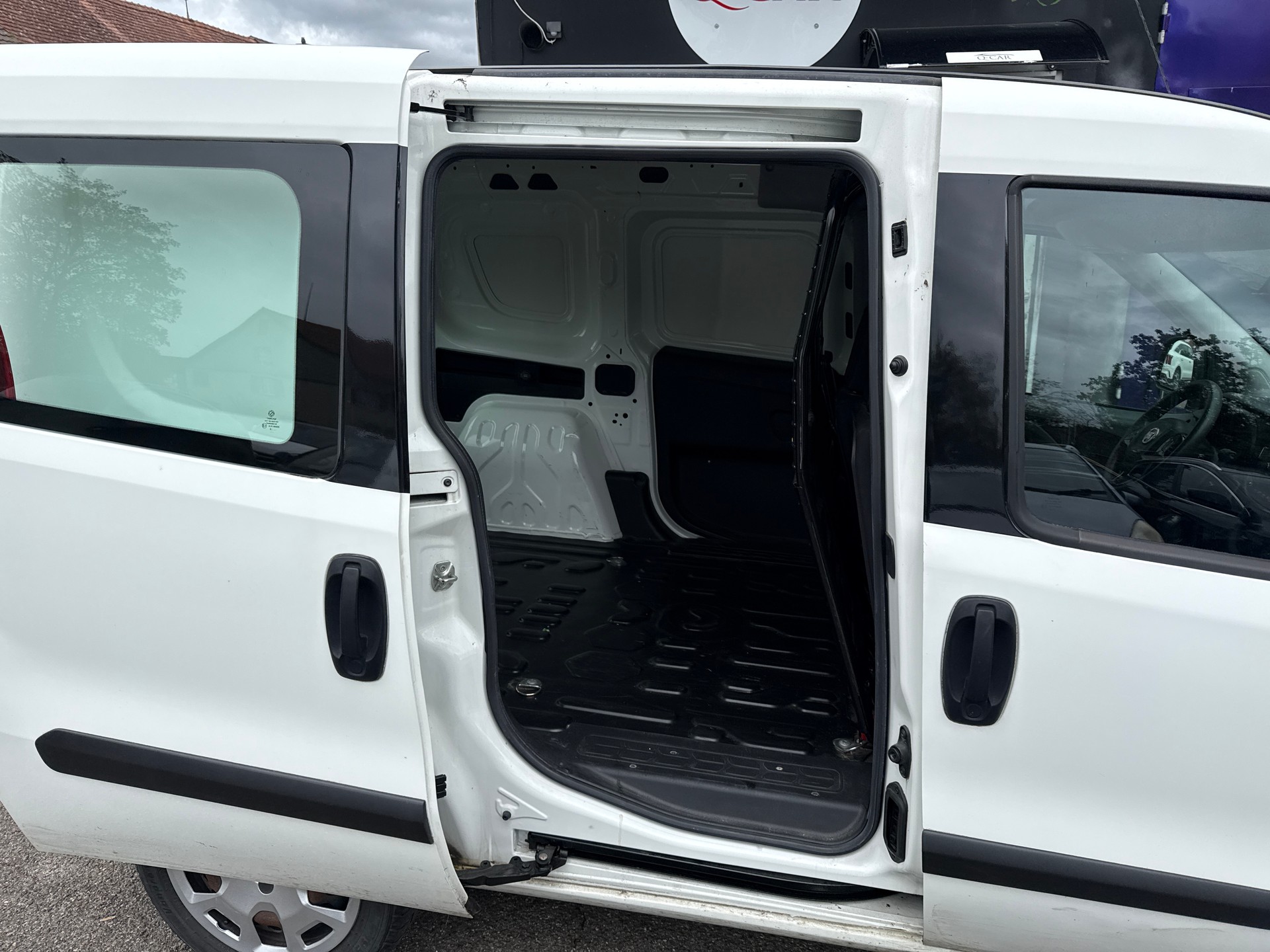 FIAT Doblò 1.4 MPI Cargo Easy Pro-image-14