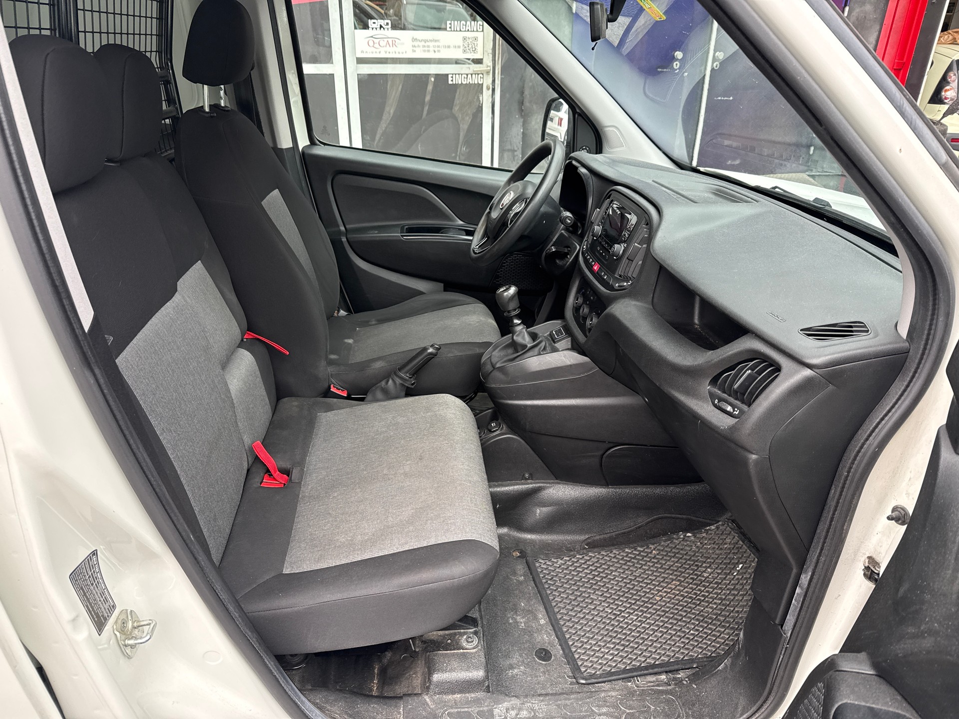 FIAT Doblò 1.4 MPI Cargo Easy Pro-image-12