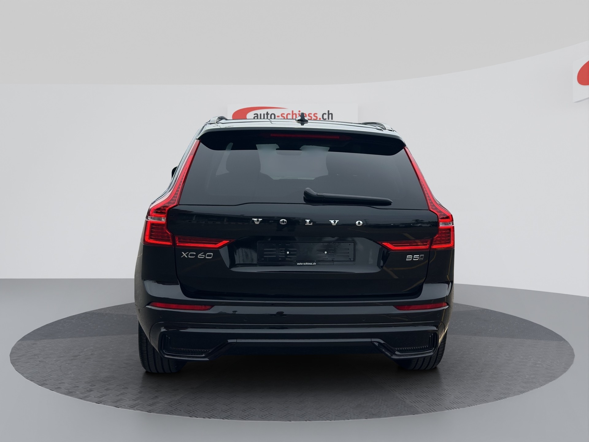 VOLVO XC60 B5 Benzin Mild Hybrid AWD Plus Dark Geartronic-image-4