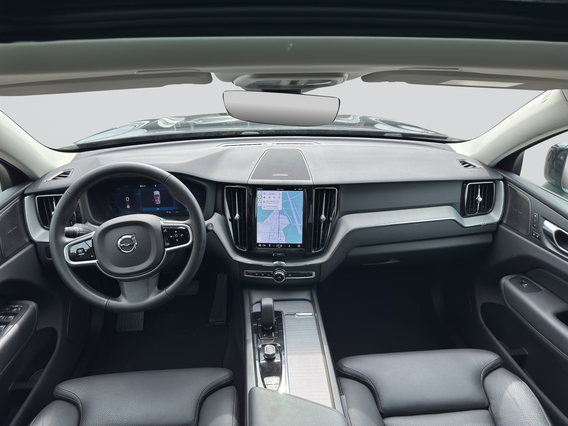VOLVO XC60 B5 Benzin Mild Hybrid AWD Plus Dark Geartronic-image-14