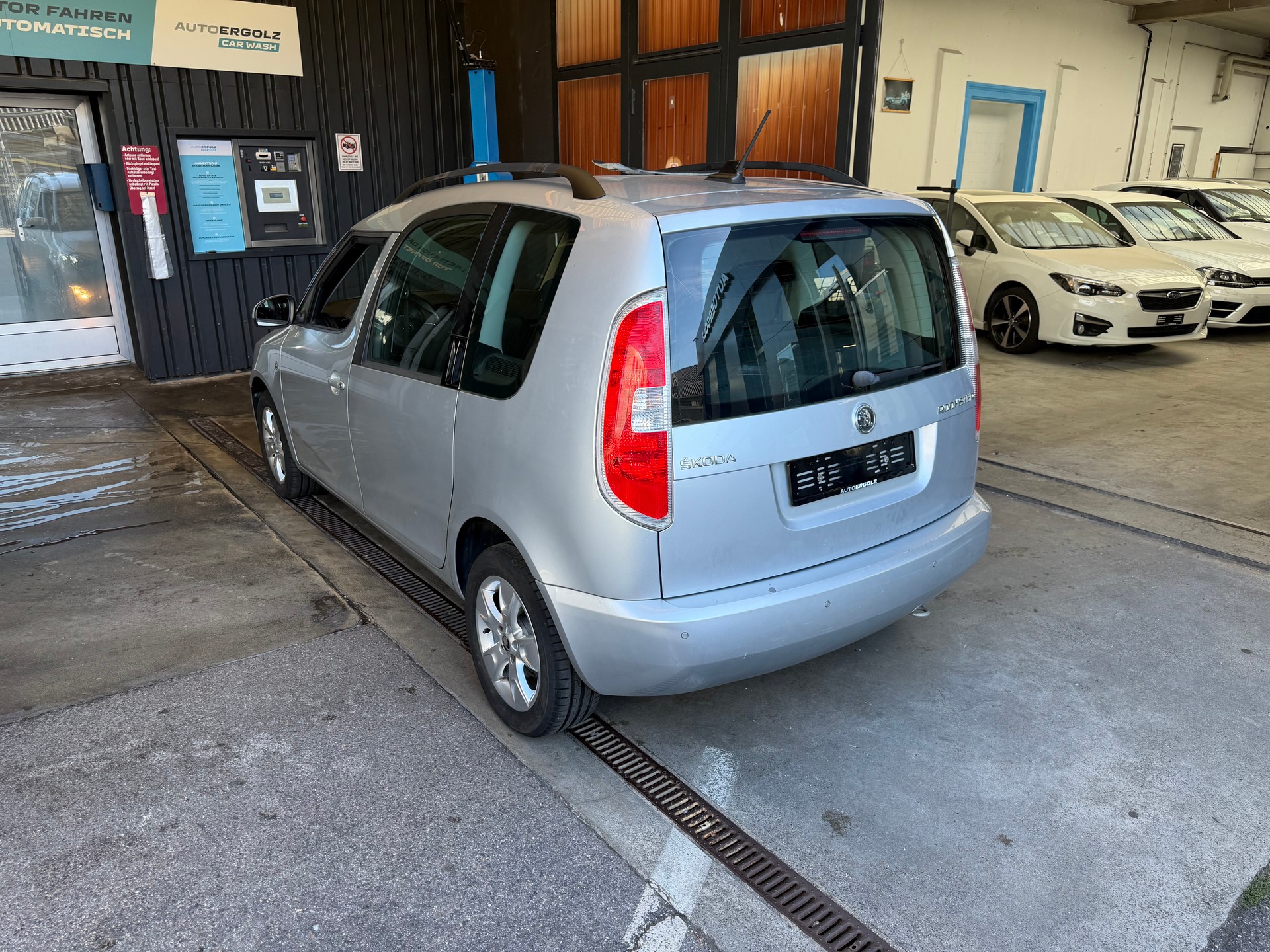 SKODA Roomster 1.2 TSI Ambition DSG-image-2