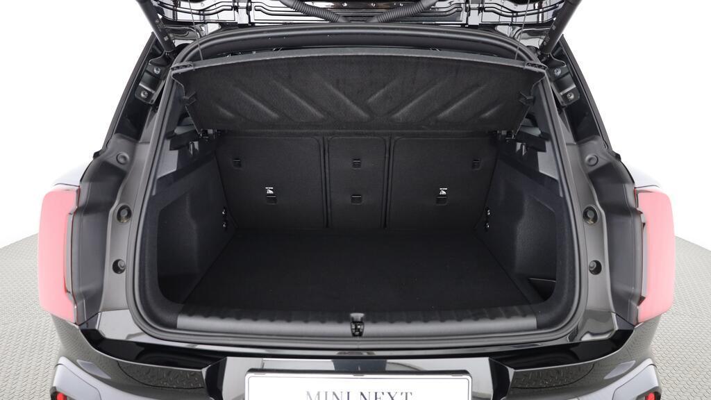 MINI John Cooper Works Countryman ALL4-image-18