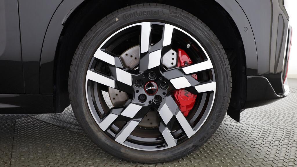 MINI John Cooper Works Countryman ALL4-image-7