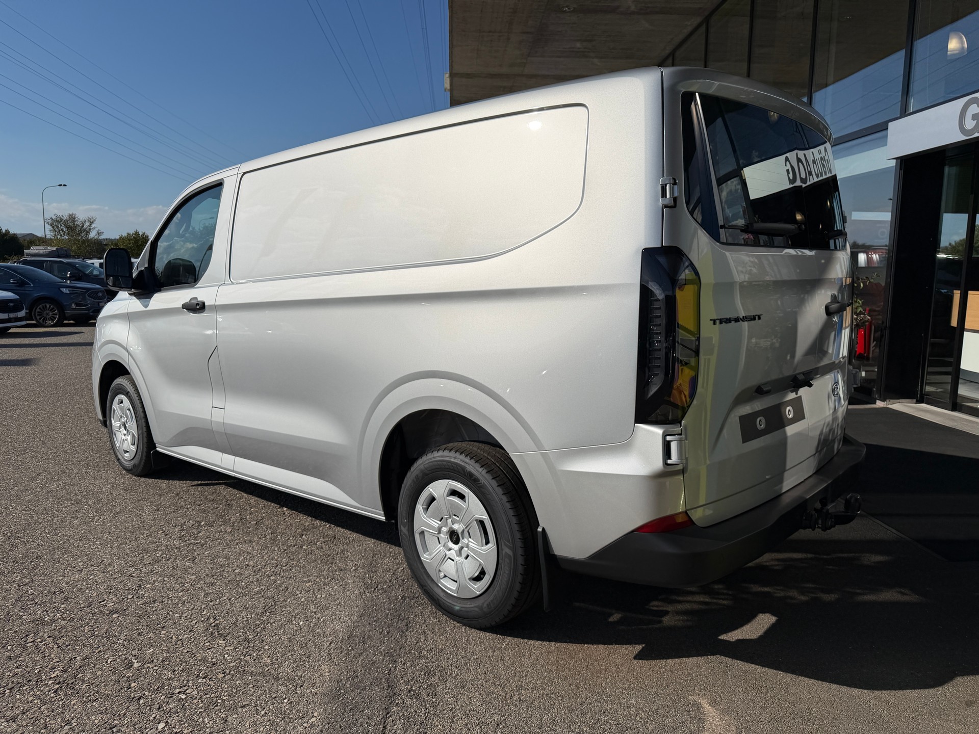 FORD Transit Custom Van 320 L1H1 Trend Automat-image-2
