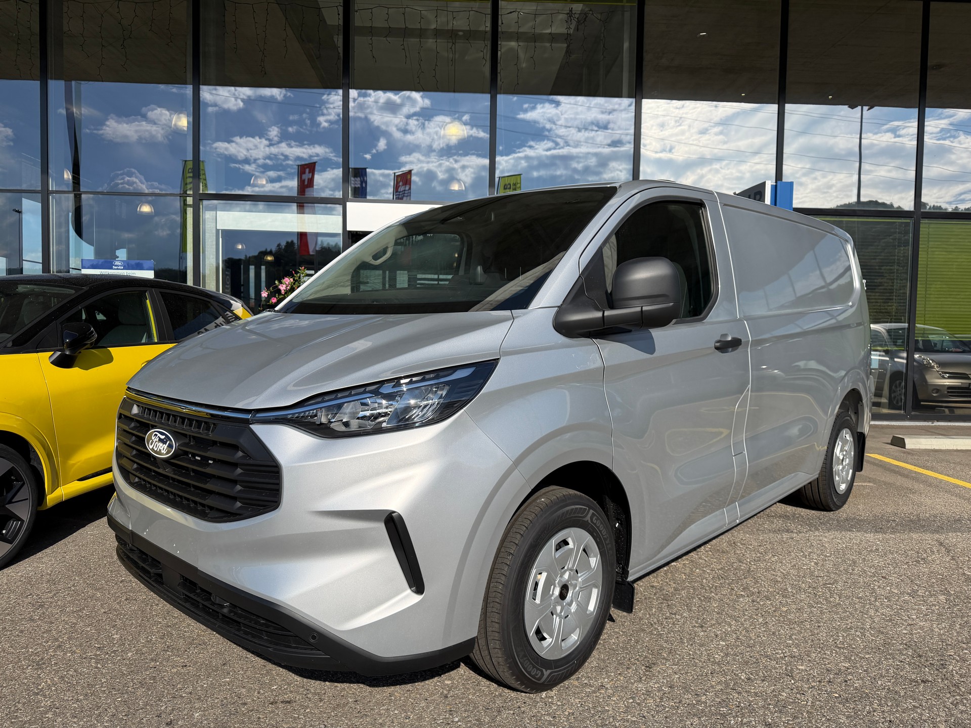 FORD Transit Custom Van 320 L1H1 Trend Automat-image-0