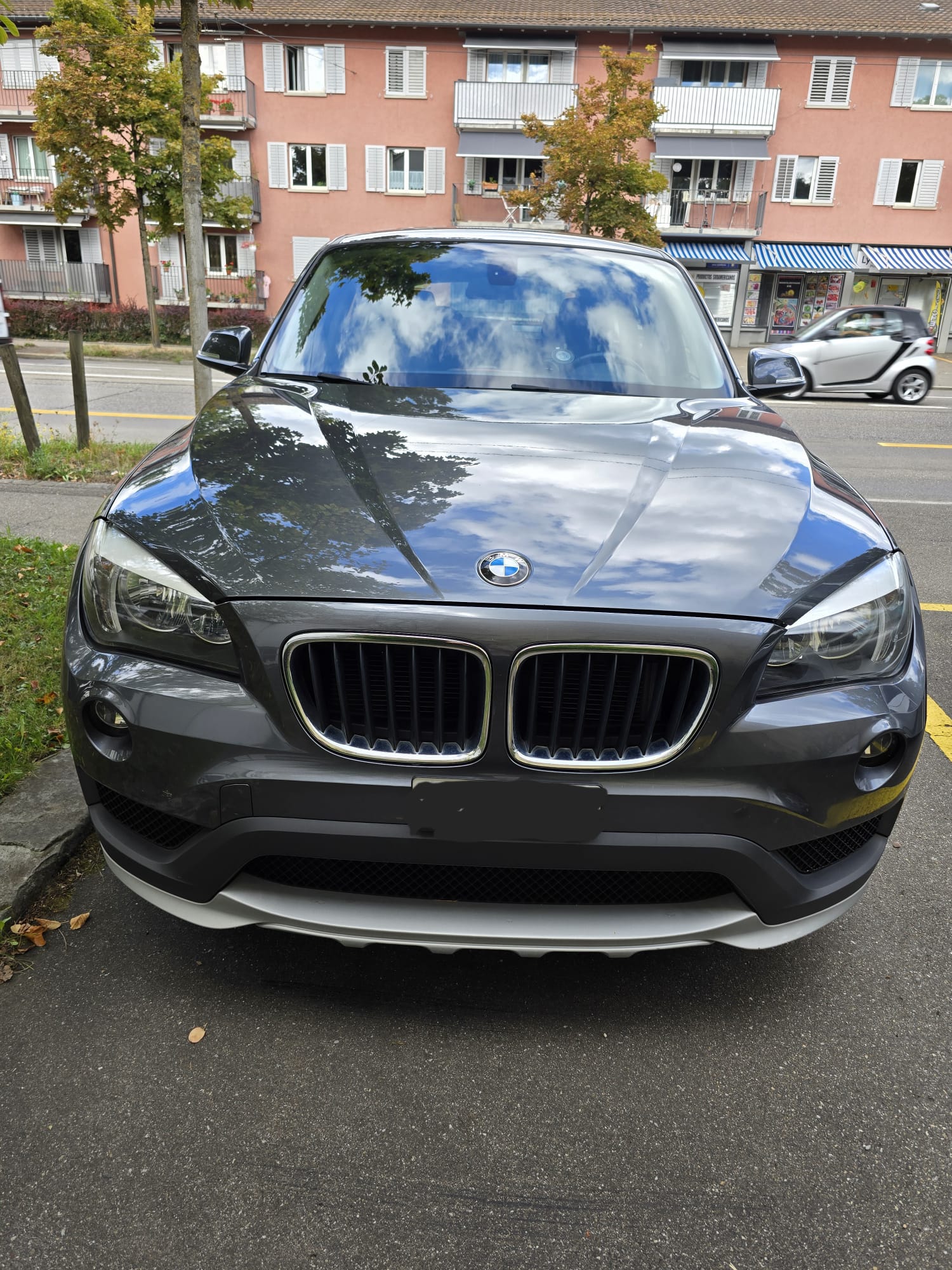 BMW 18d xDrive-image-0