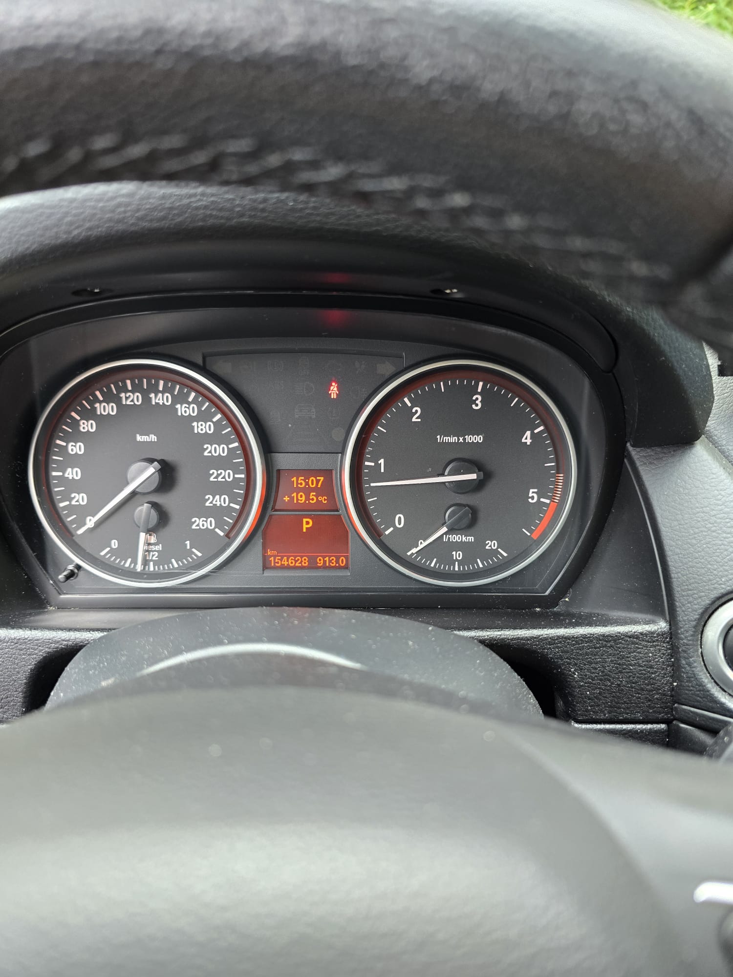 BMW 18d xDrive-image-4