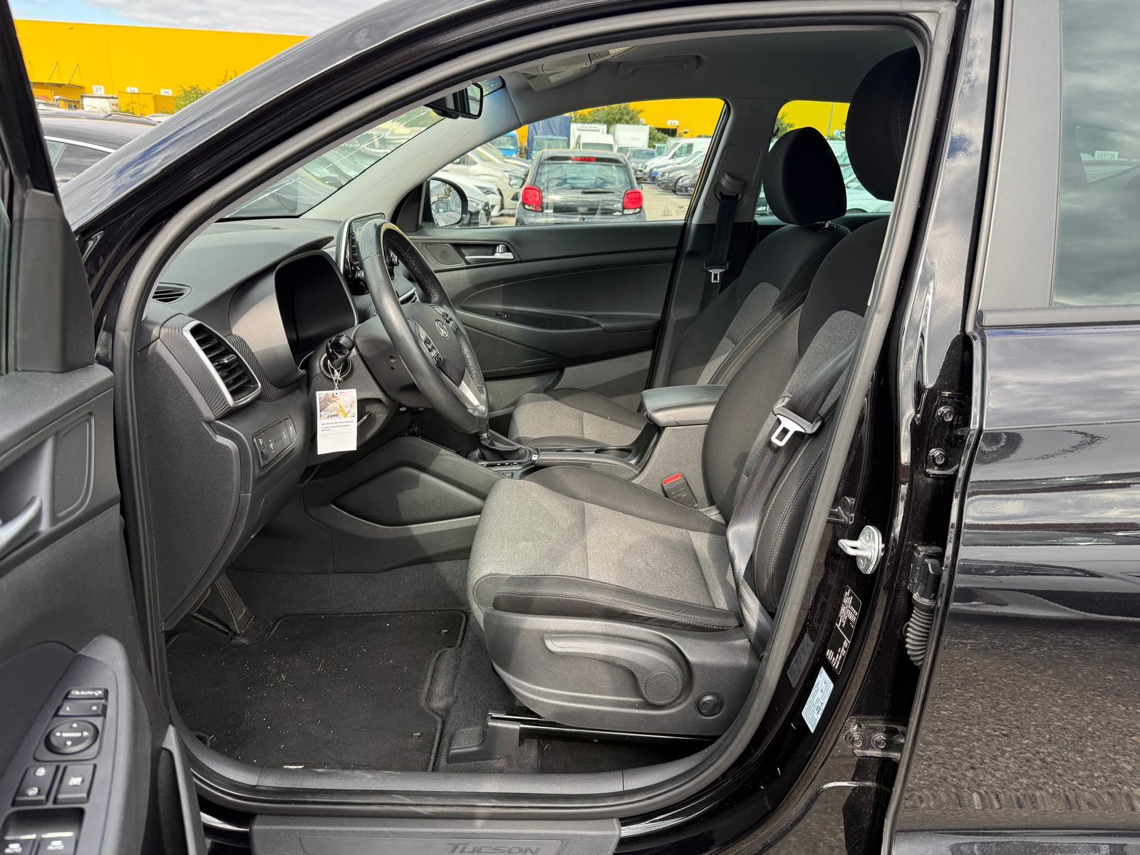 HYUNDAI Tucson 1.6 T-GDi Amplia 4WD-image-6