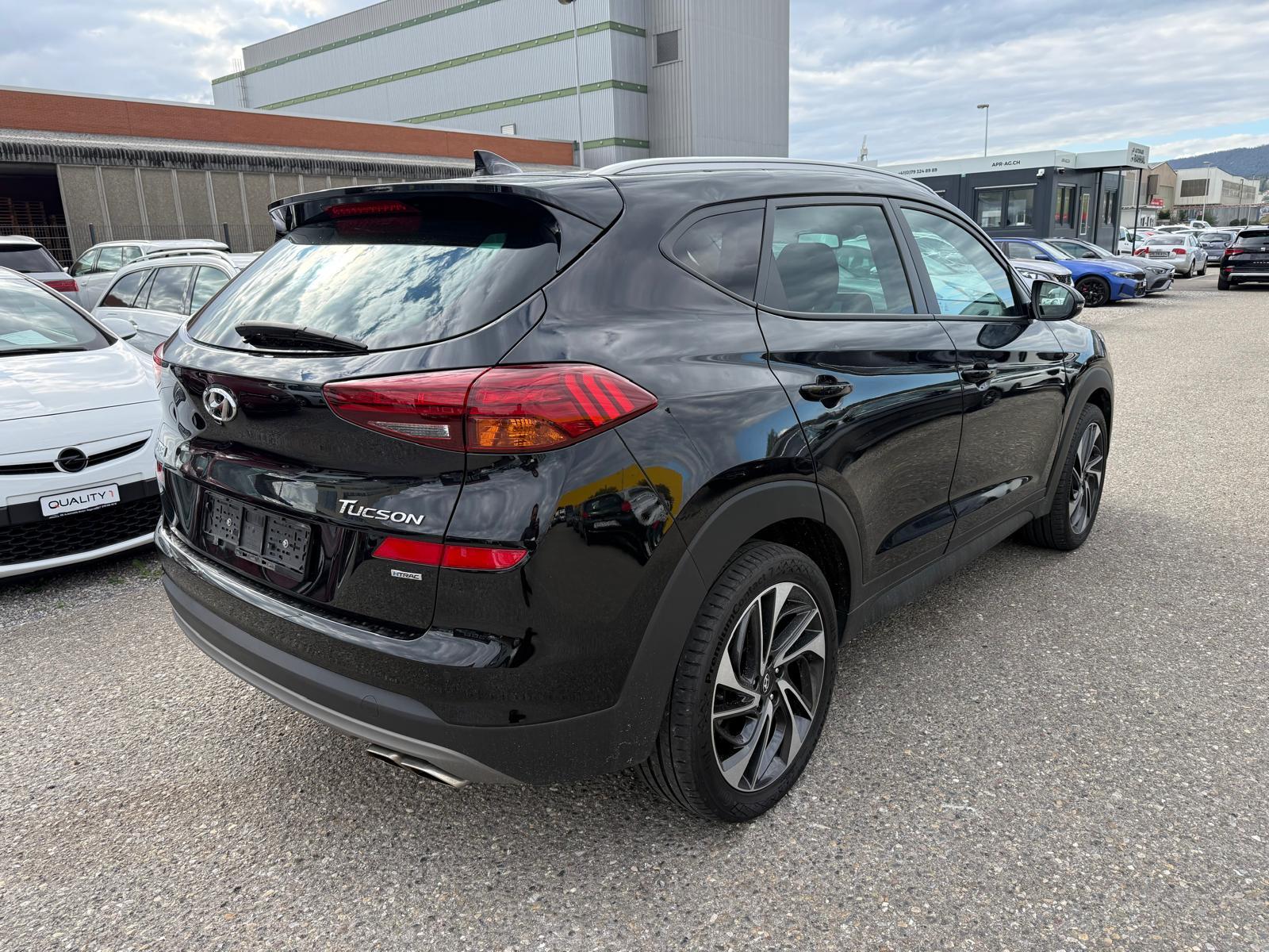HYUNDAI Tucson 1.6 T-GDi Amplia 4WD-image-3