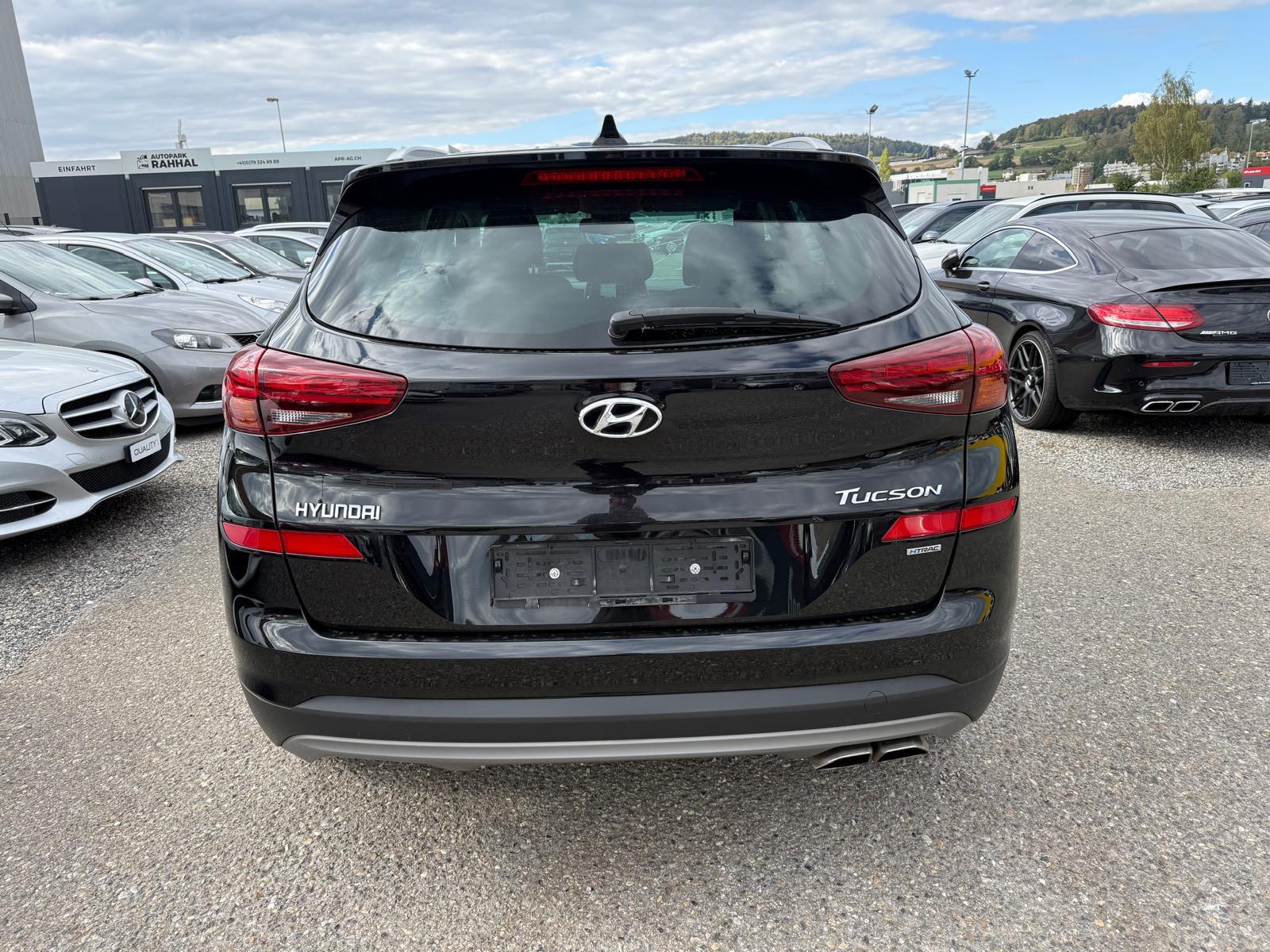 HYUNDAI Tucson 1.6 T-GDi Amplia 4WD-image-4