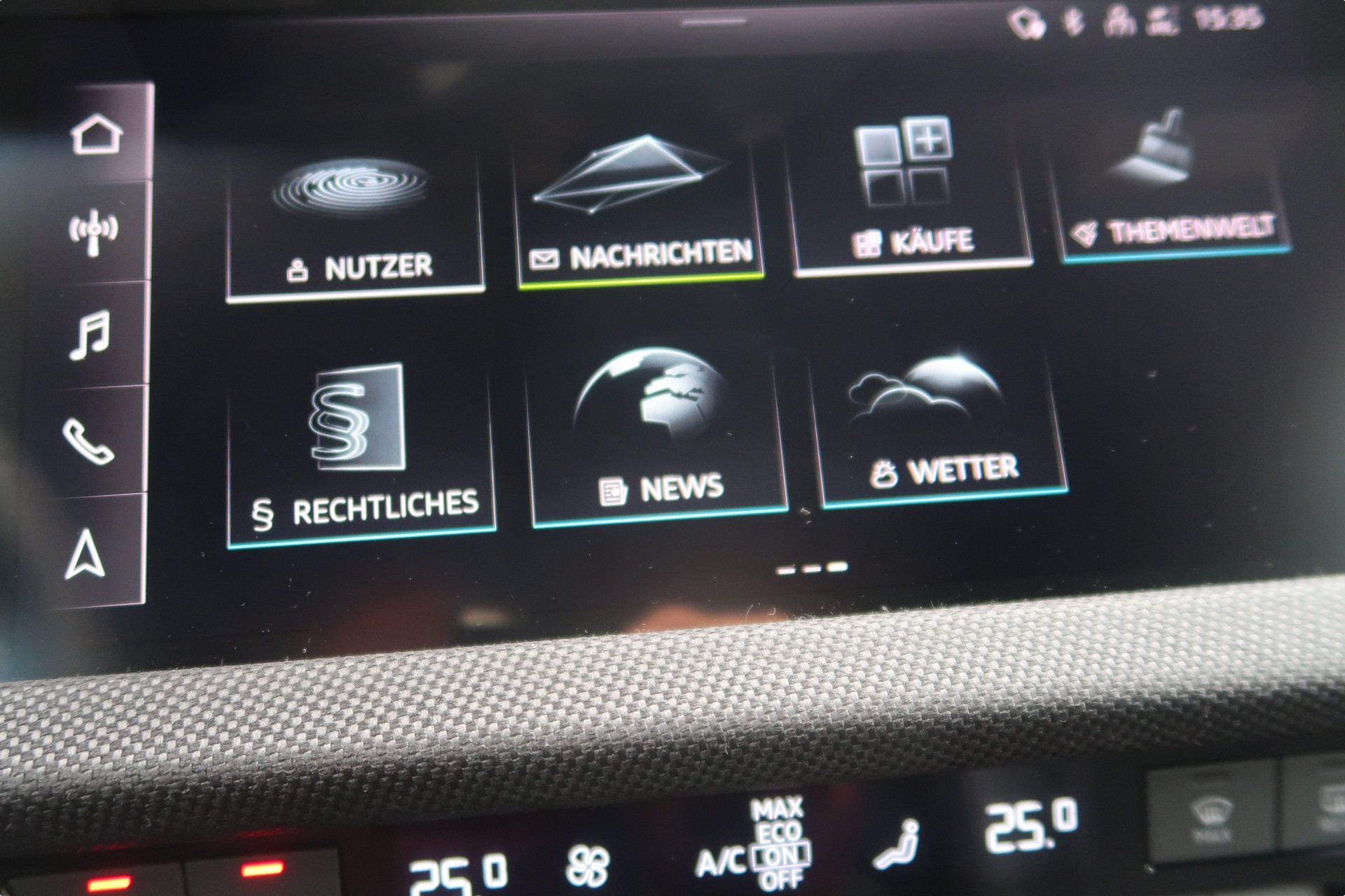 AUDI S3 Sportback TFSI quattro S-tronic-image-18