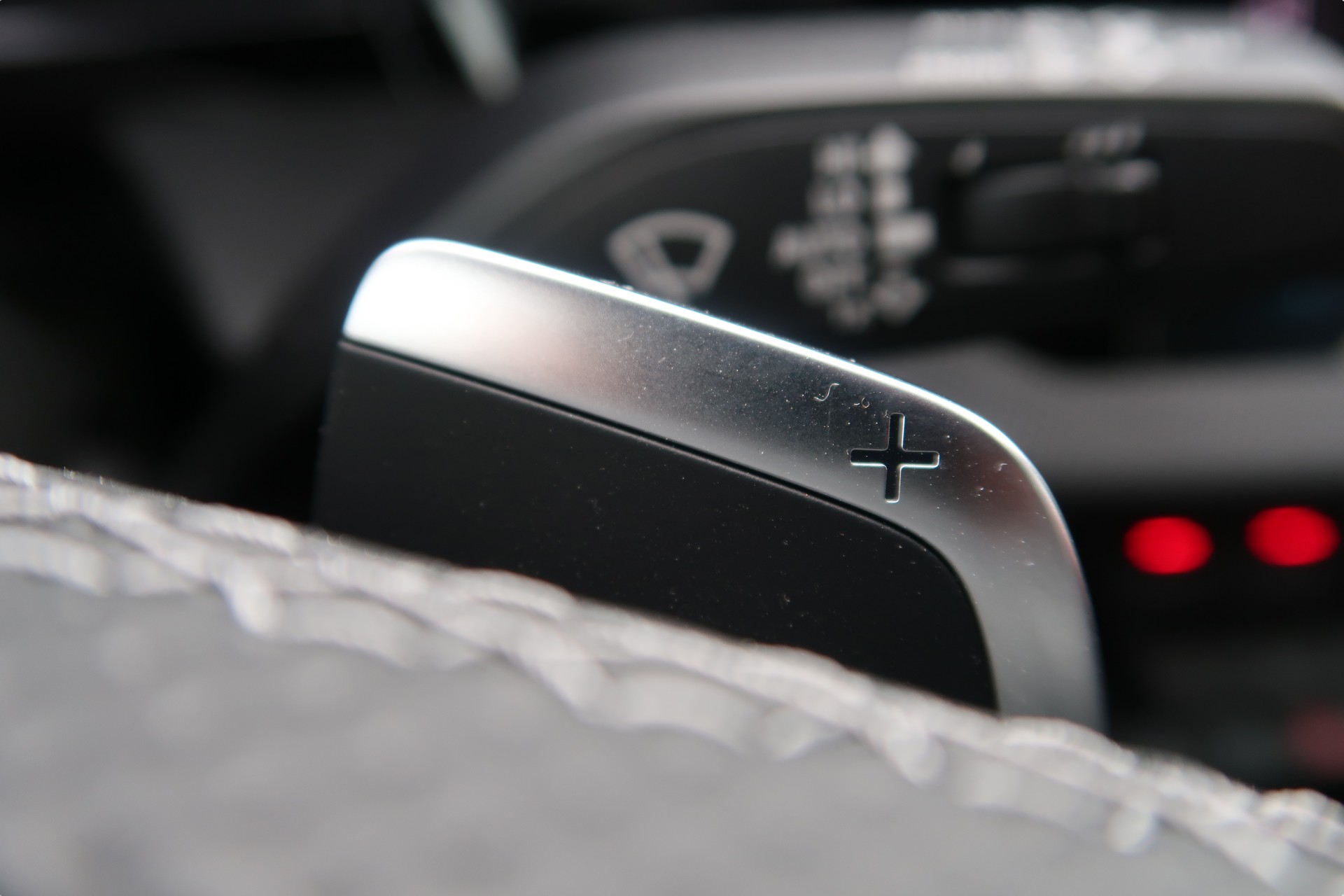 AUDI S3 Sportback TFSI quattro S-tronic-image-25