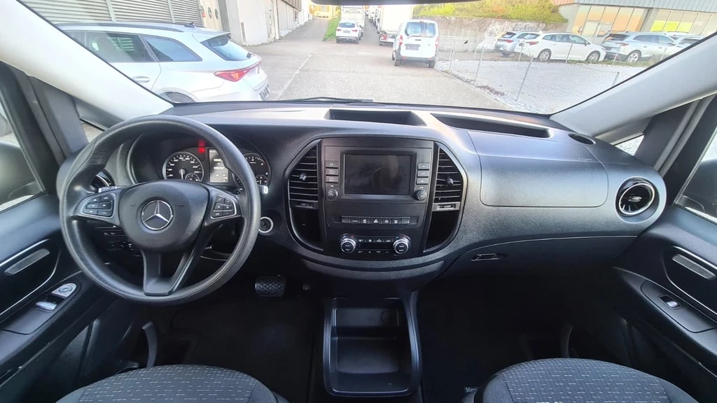 MERCEDES-BENZ Vito 124 CDI Lang Select Tourer 4Matic 9G-Tronic ** 239 PS ** 5-Plätzer ** Gr-Navi ** RF-Kamera ** Anh-Kupplung ** Frisch Ab MFK-image-13