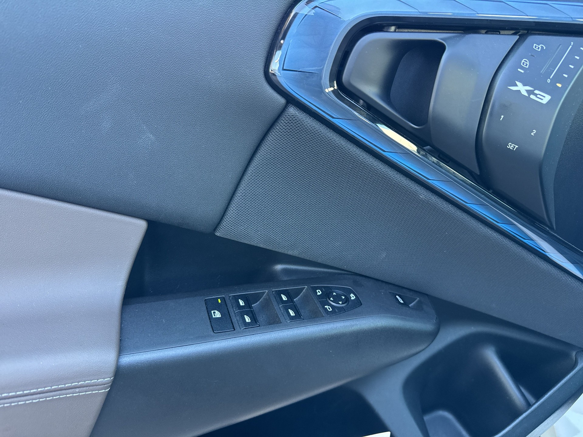 BMW X3 xDrive 20 48V-image-16