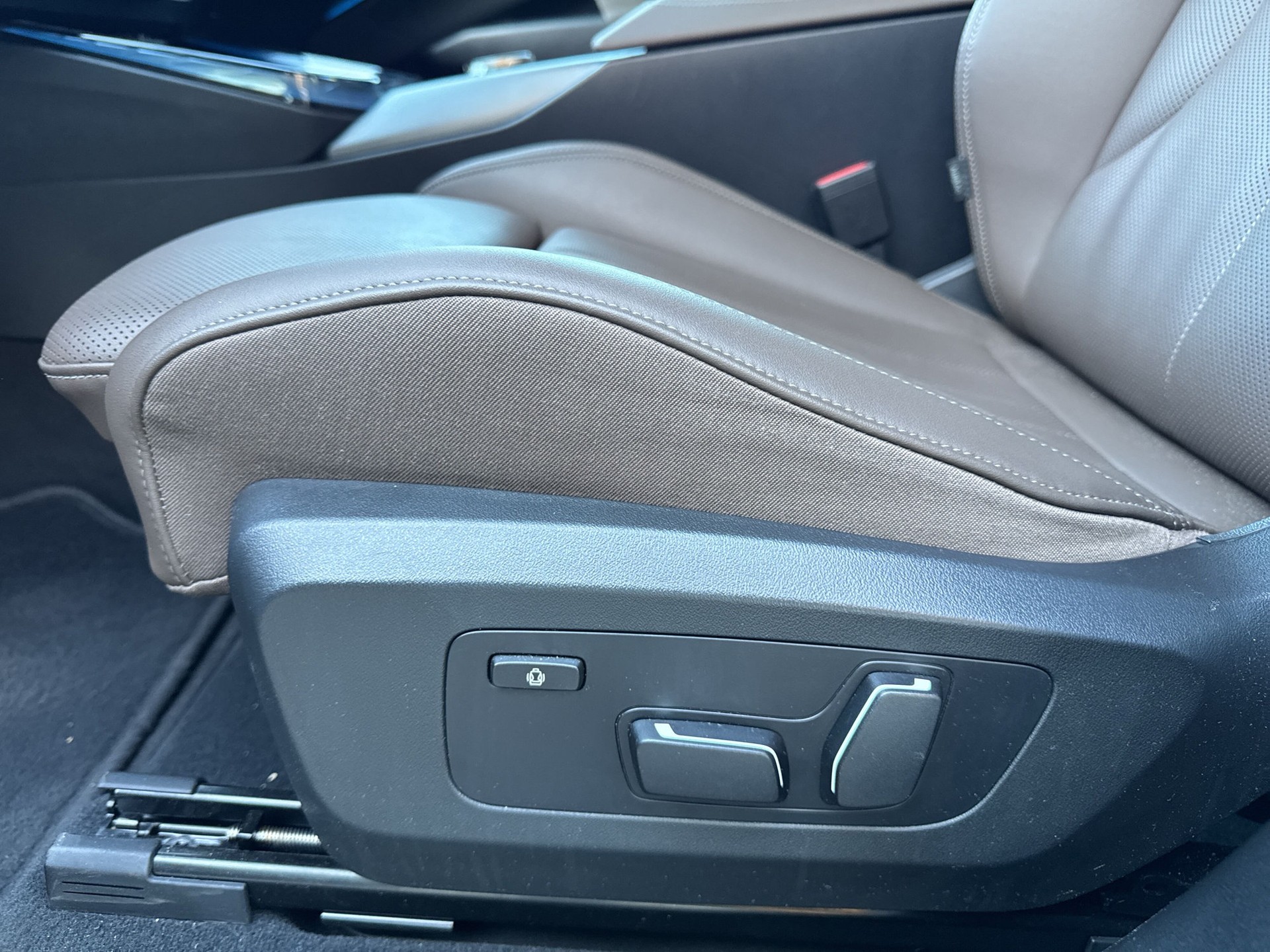 BMW X3 xDrive 20 48V-image-17