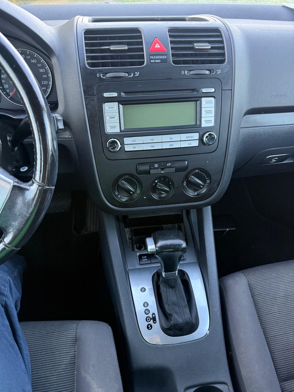 VW GOLF-image-2