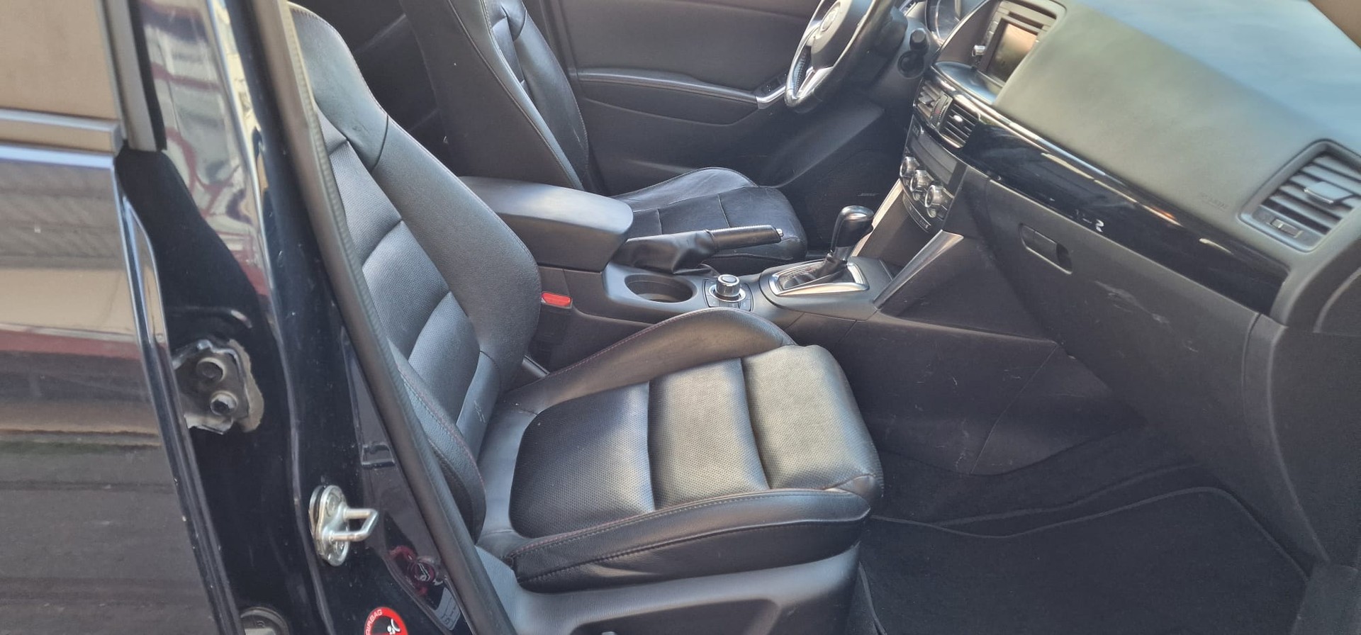 MAZDA CX-5 2.2 D HP Revolution AWD Automatic-image-4