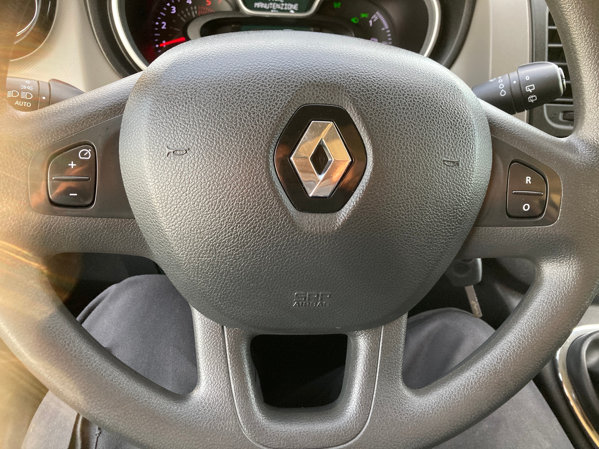 RENAULT Trafic 1.6 dCi 120 2.9t Business L1H1 **Nutzlast 1'160 KG**-image-13
