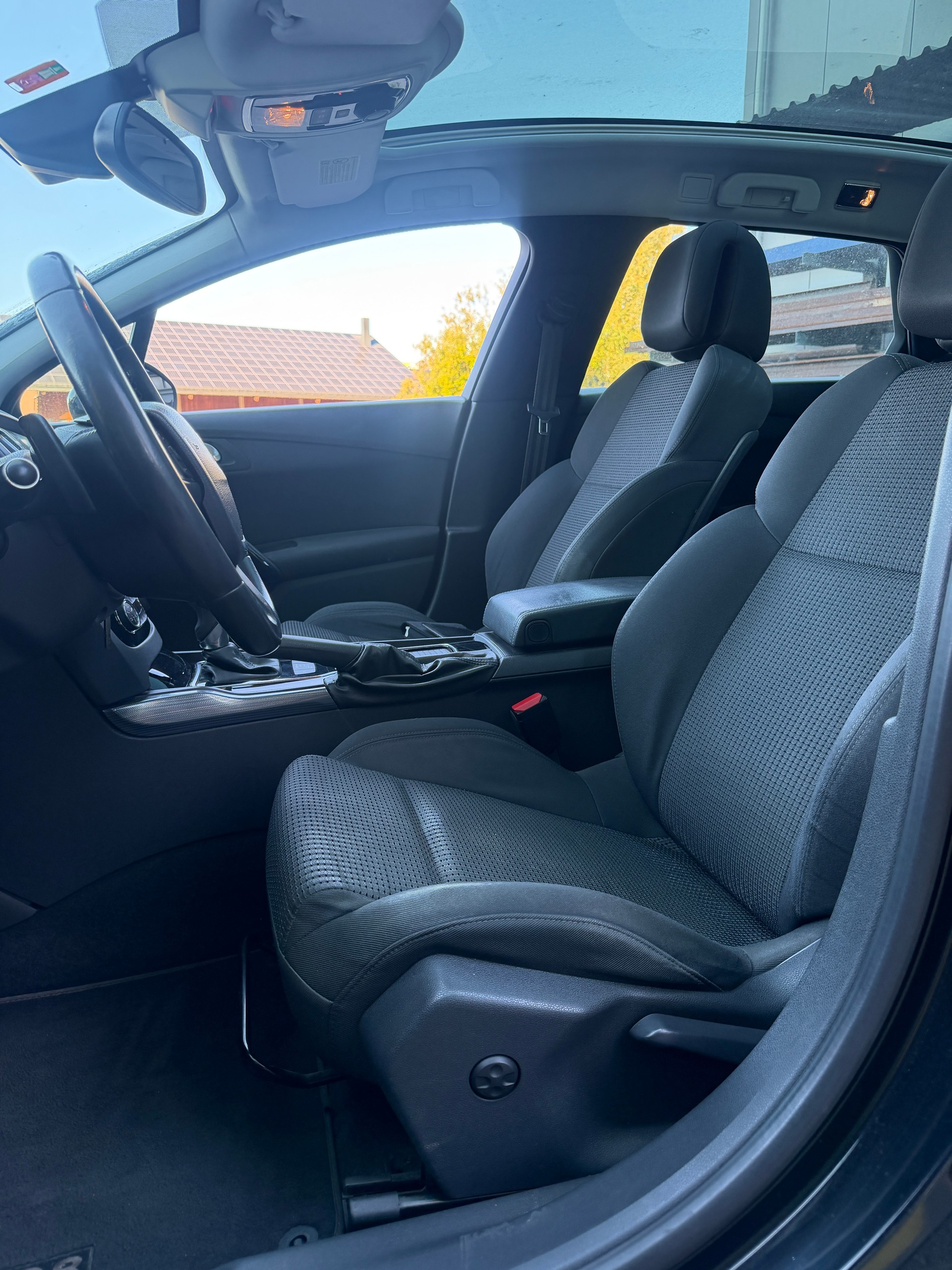 PEUGEOT 508 SW 1.6 16V T Active Automatic-image-9