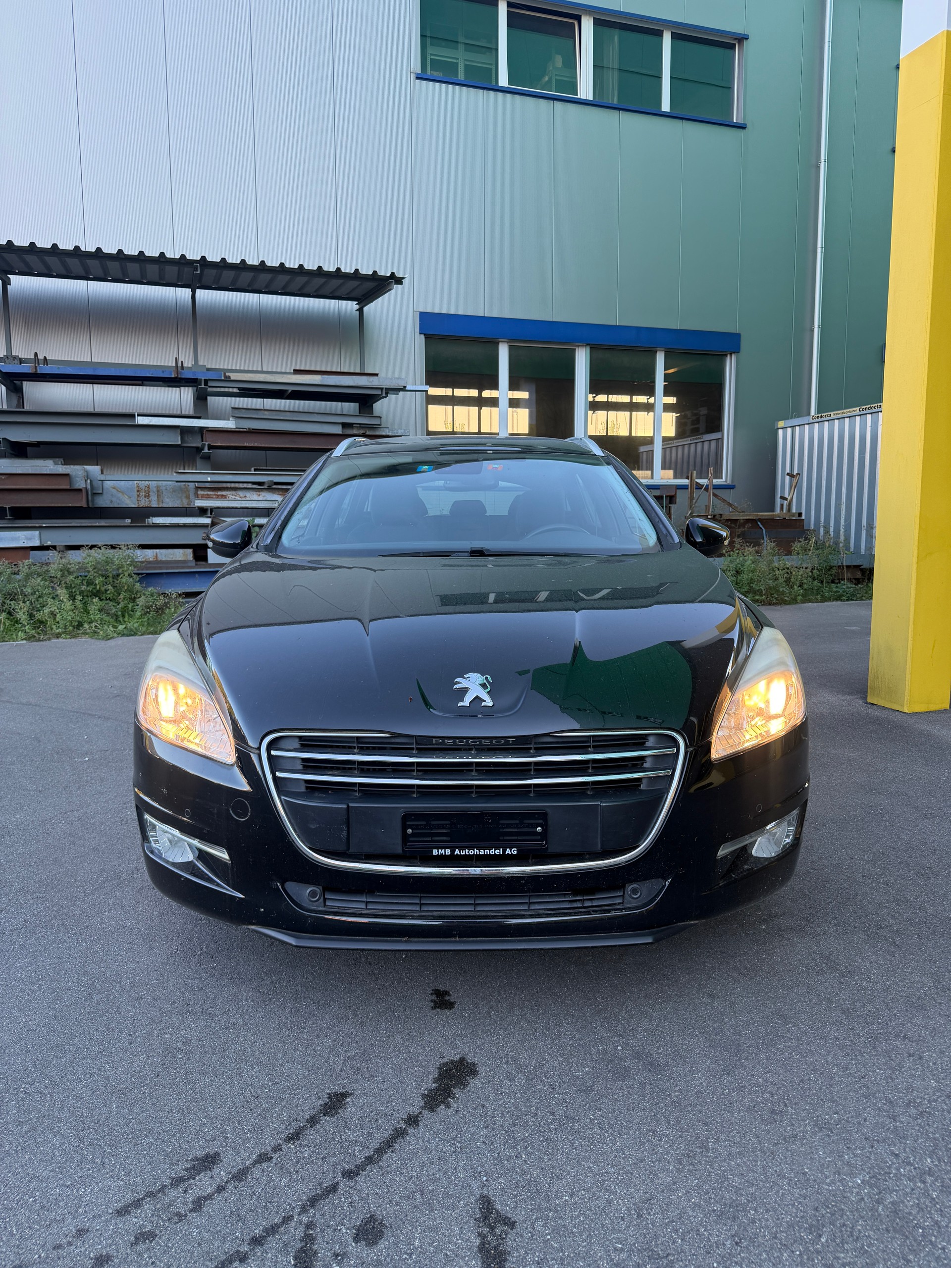 PEUGEOT 508 SW 1.6 16V T Active Automatic-image-1