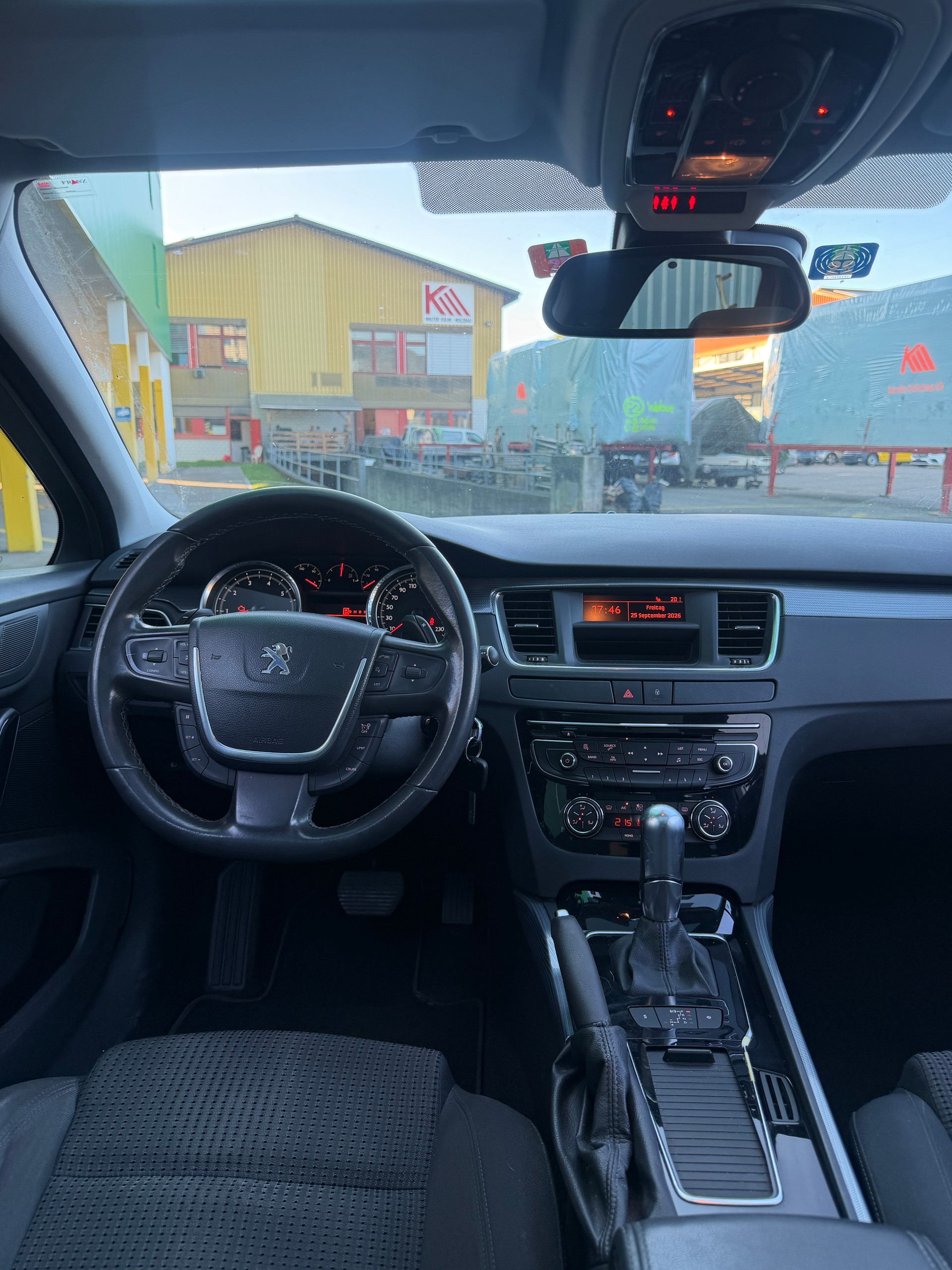 PEUGEOT 508 SW 1.6 16V T Active Automatic-image-8