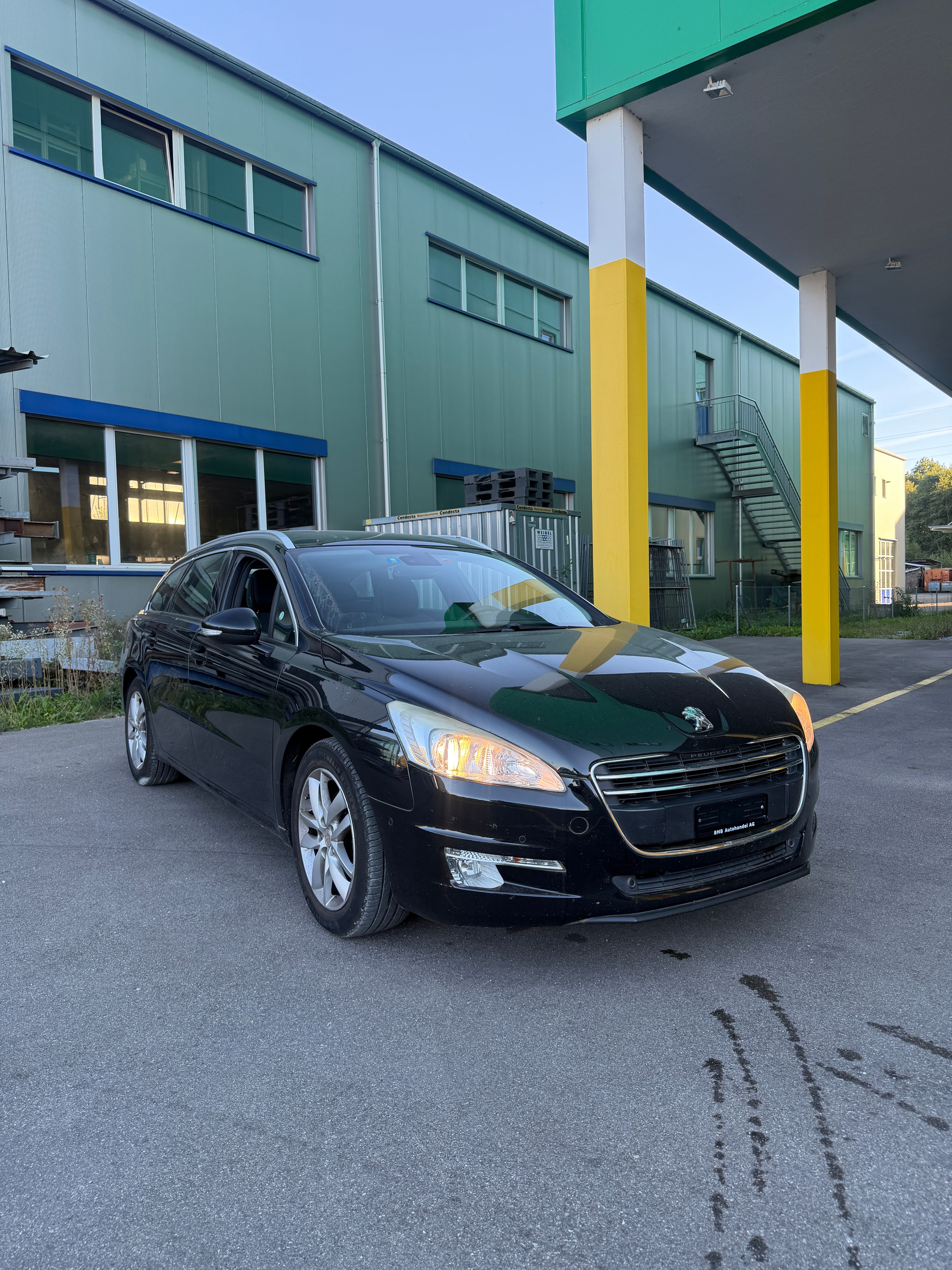 Car photo