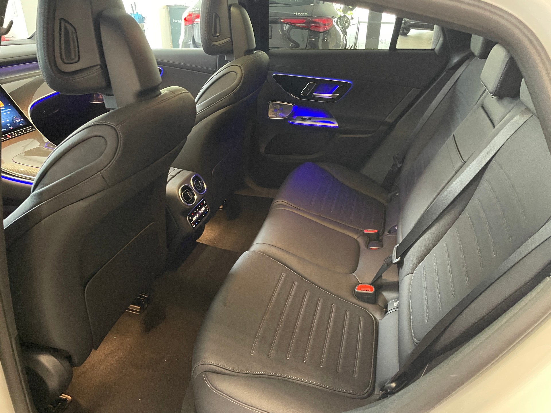 MERCEDES-BENZ GLC Coupé 300 4Matic 9G-Tronic AMG Line-image-11