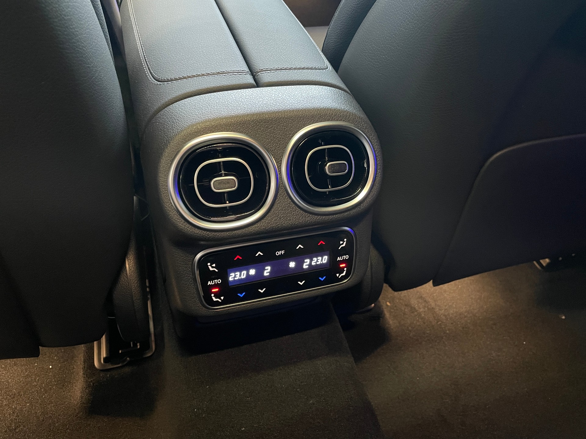 MERCEDES-BENZ GLC Coupé 300 4Matic 9G-Tronic AMG Line-image-12