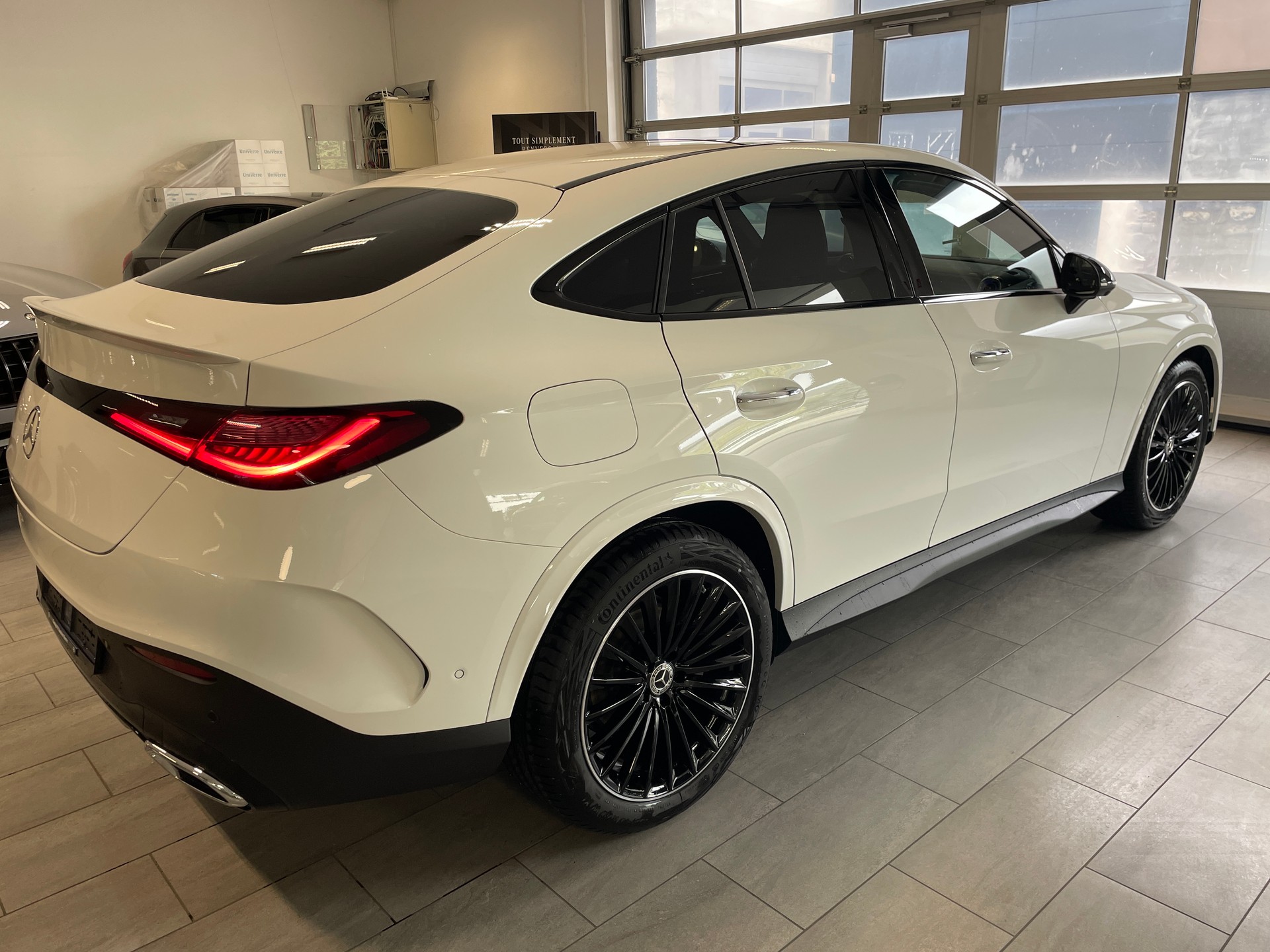 MERCEDES-BENZ GLC Coupé 300 4Matic 9G-Tronic AMG Line-image-5