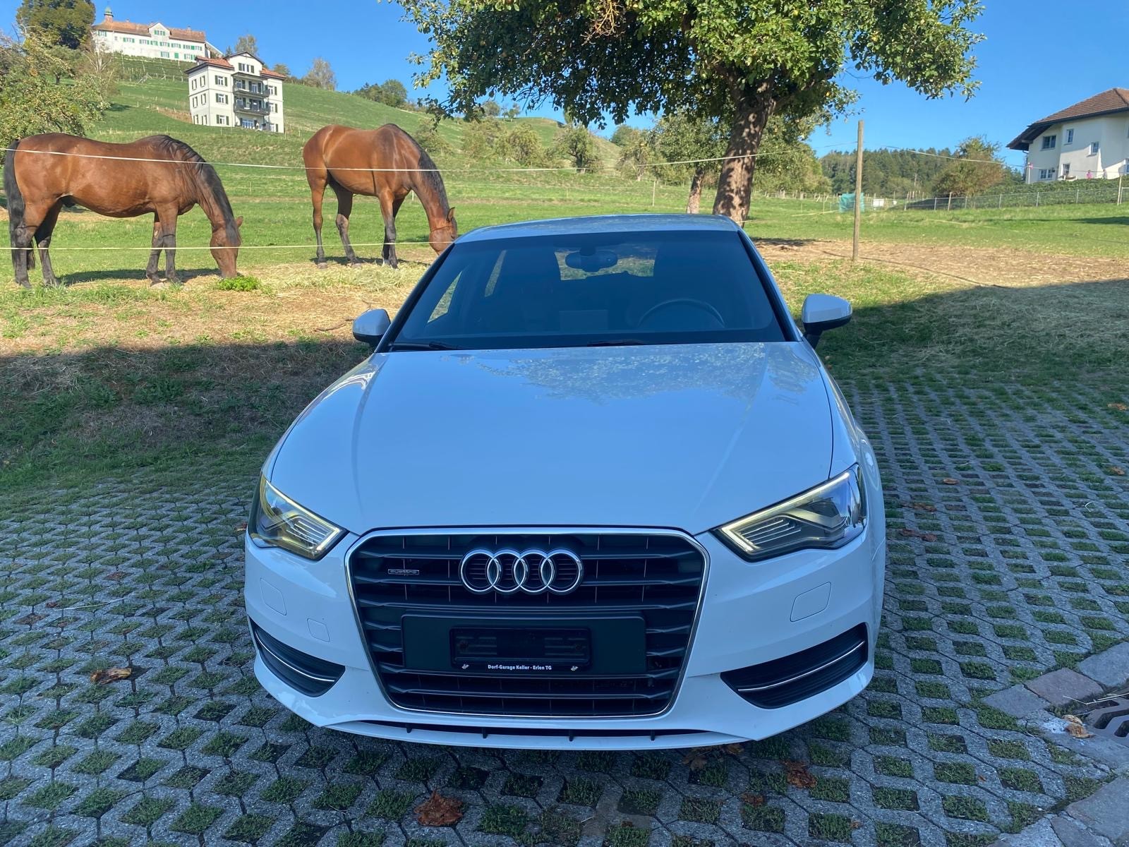 AUDI A3 Sportback 2.0 TDI Attraction quattro S-tronic-image-5