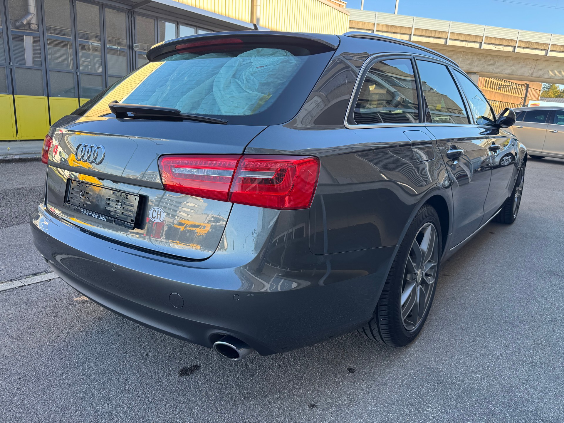 AUDI A6 Avant 2.0 TDI ultra-image-2