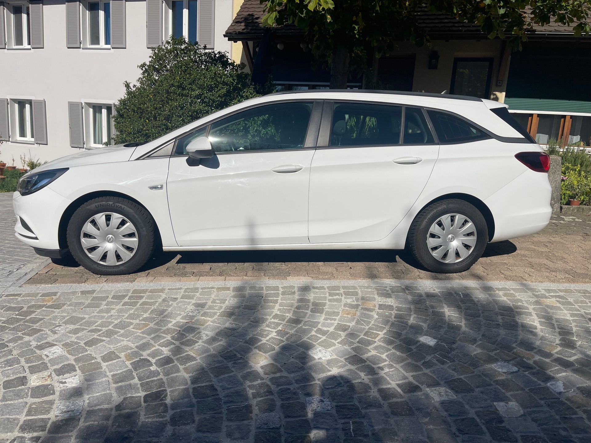 OPEL Astra Sports Tourer 1.6 CDTi ecoF Enjoy-image-1