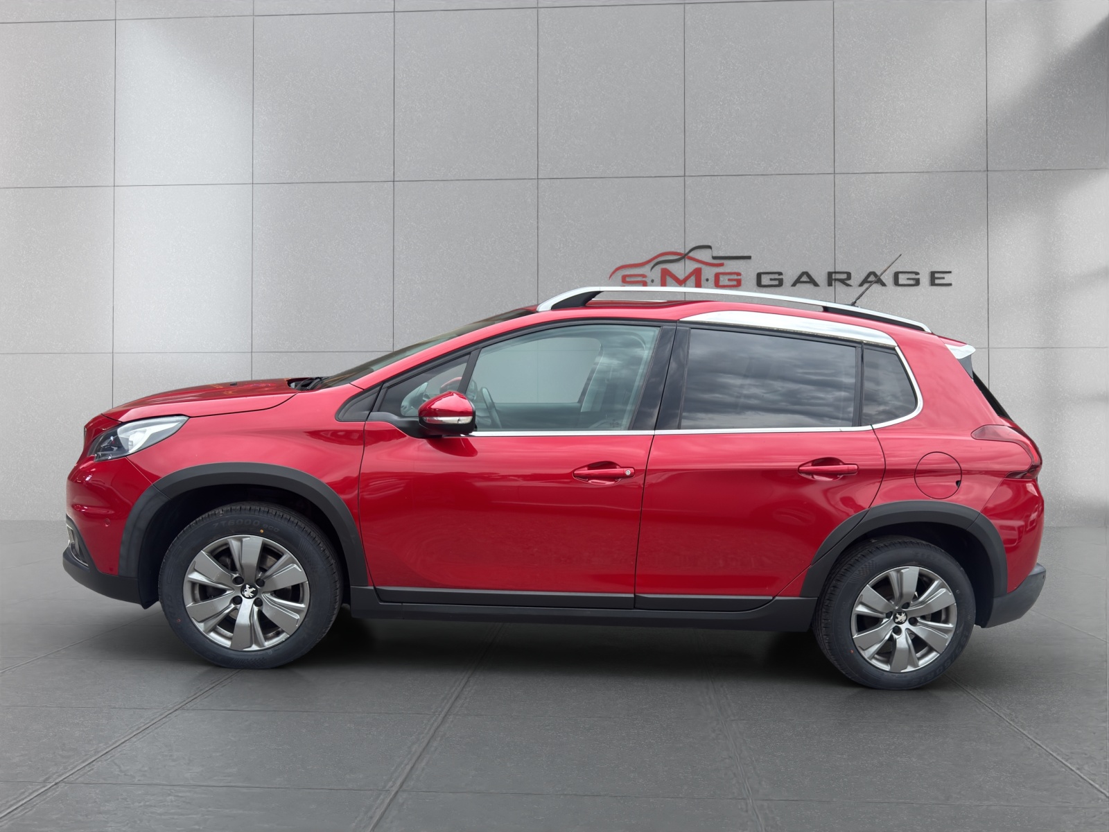 PEUGEOT 2008 1.2 PureTech Allure-image-1