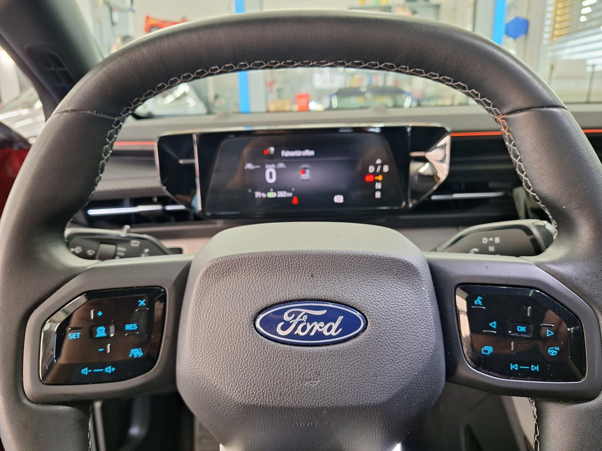 FORD Explorer Elektro 79kWh Extended Range Premium⚡Mit elektrischer Anhängerkupplung & Hersteller Garantie bis Aug.2027⚡-image-8