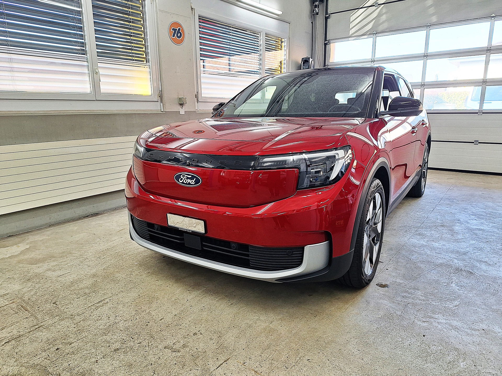 FORD Explorer Elektro 79kWh Extended Range Premium⚡Mit elektrischer Anhängerkupplung & Hersteller Garantie bis Aug.2027⚡-image-2