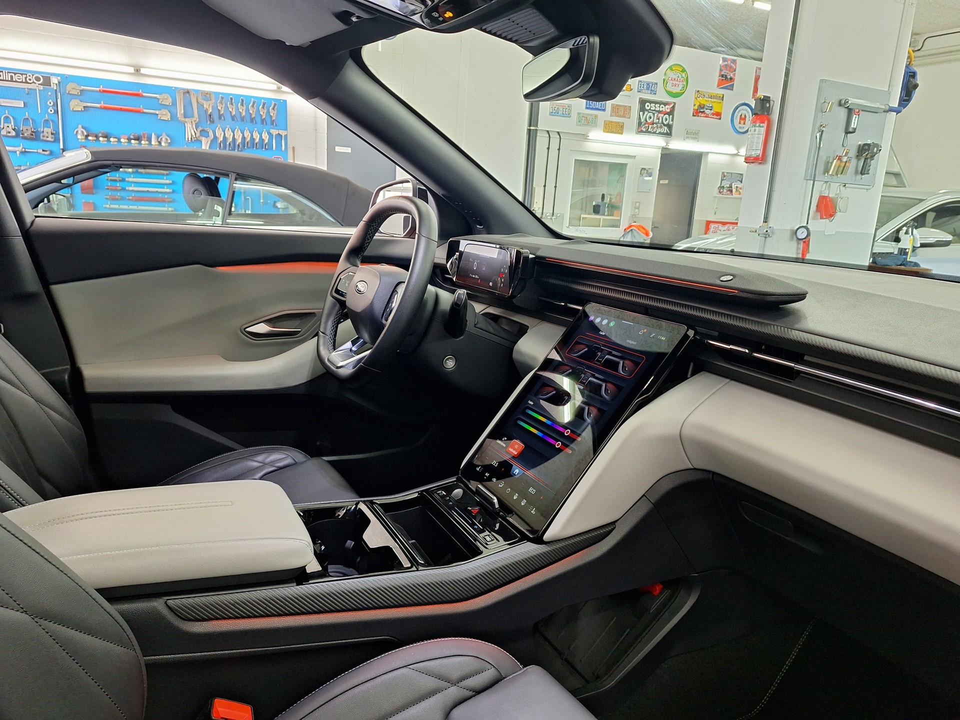 FORD Explorer Elektro 79kWh Extended Range Premium⚡Mit elektrischer Anhängerkupplung & Hersteller Garantie bis Aug.2027⚡-image-20