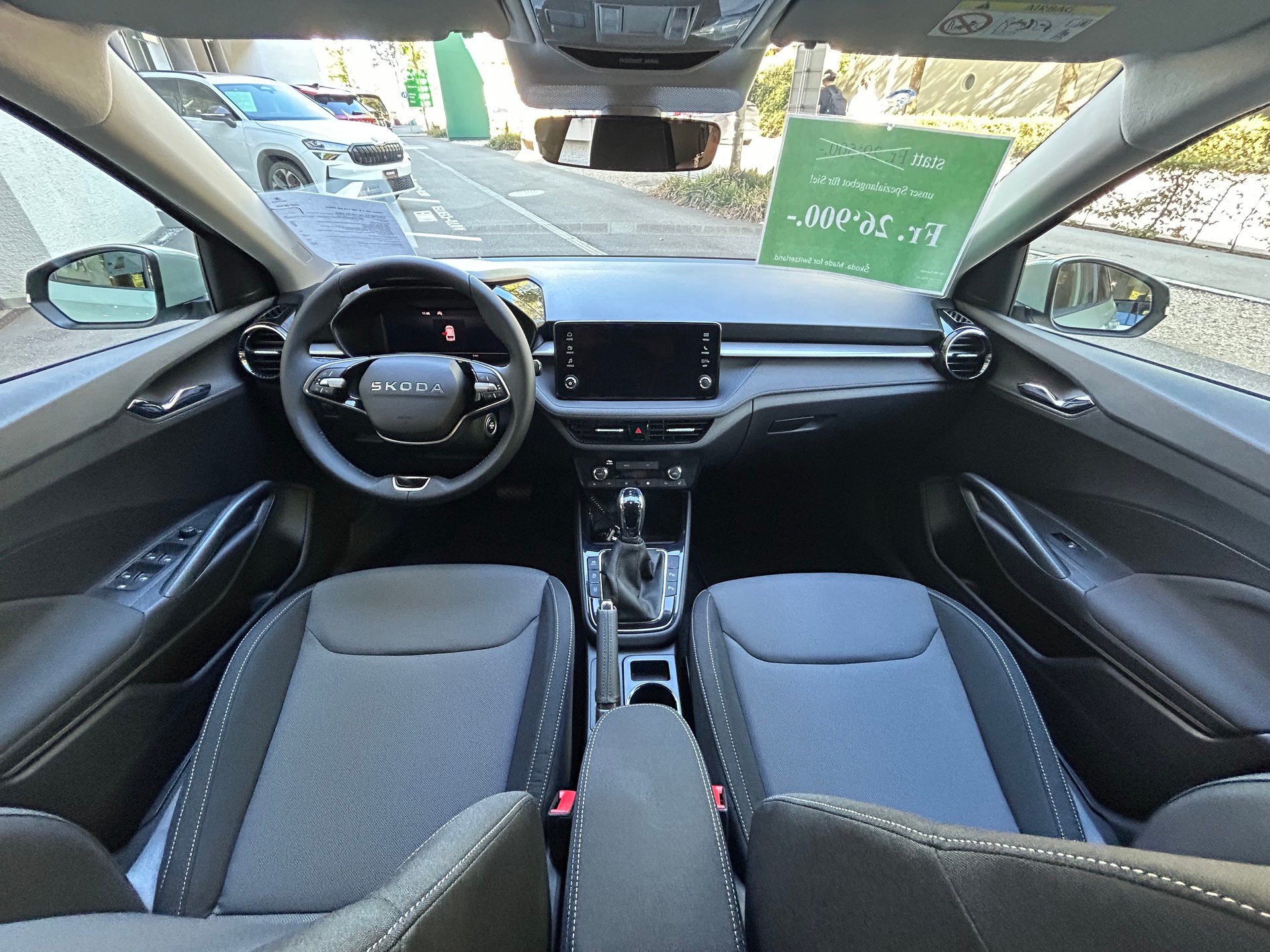 SKODA Fabia 1.0 TSI Selection DSG-image-9