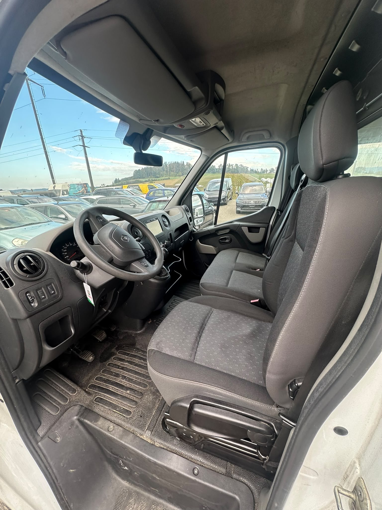 RENAULT Master T35 ENERGY dCi 170 L2H2-image-9