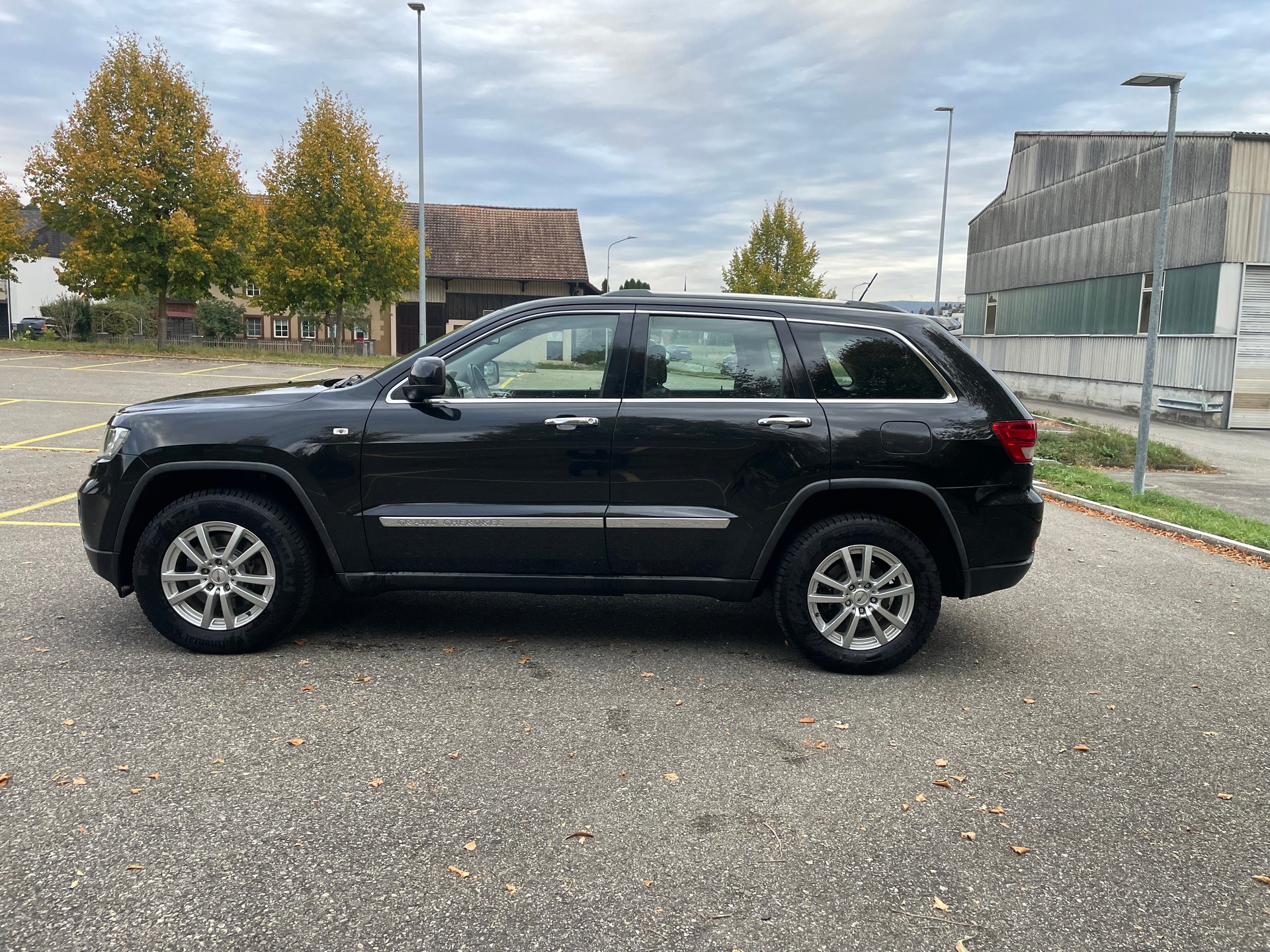 JEEP Grand Cherokee 3.0 CRD Limited Automatic-image-3