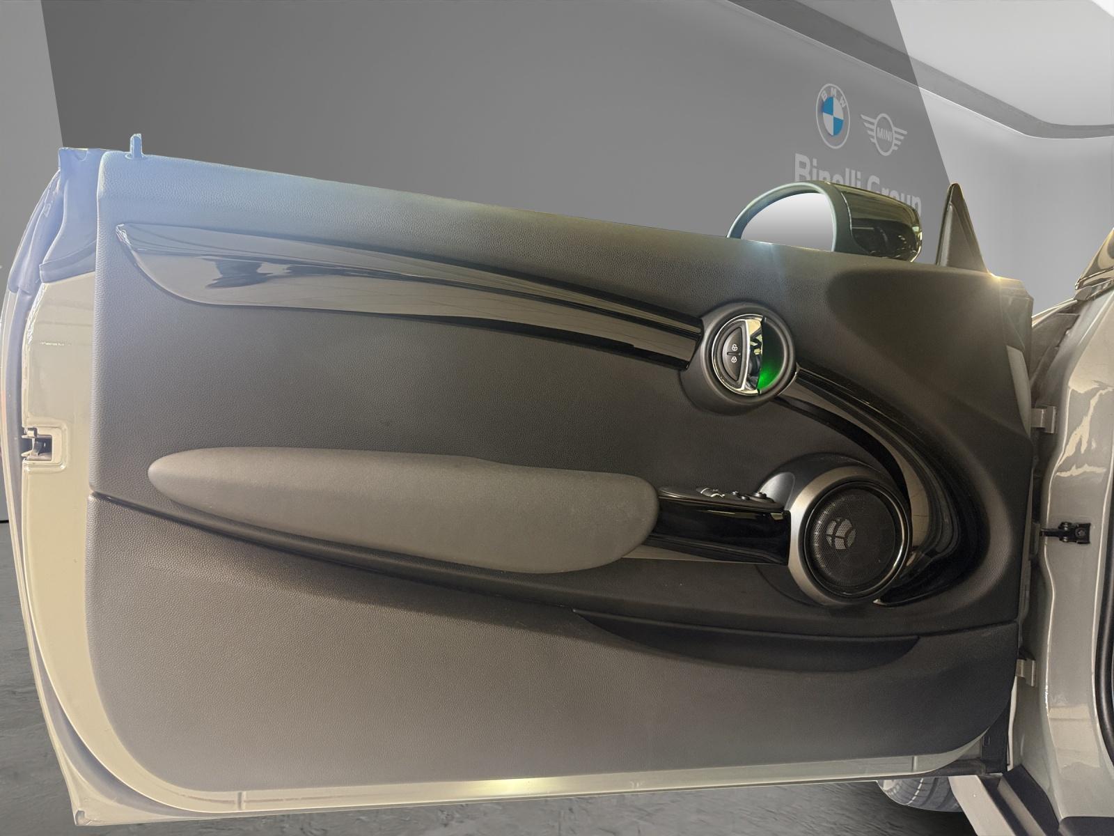 MINI Cooper SE-image-9
