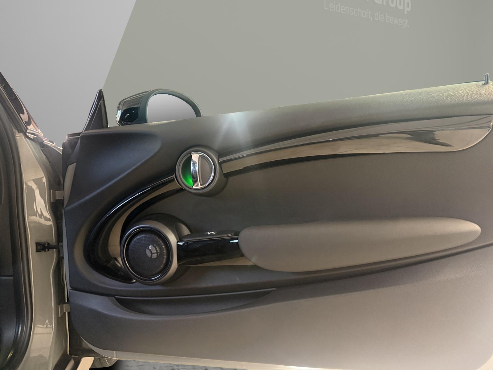 MINI Cooper SE-image-17