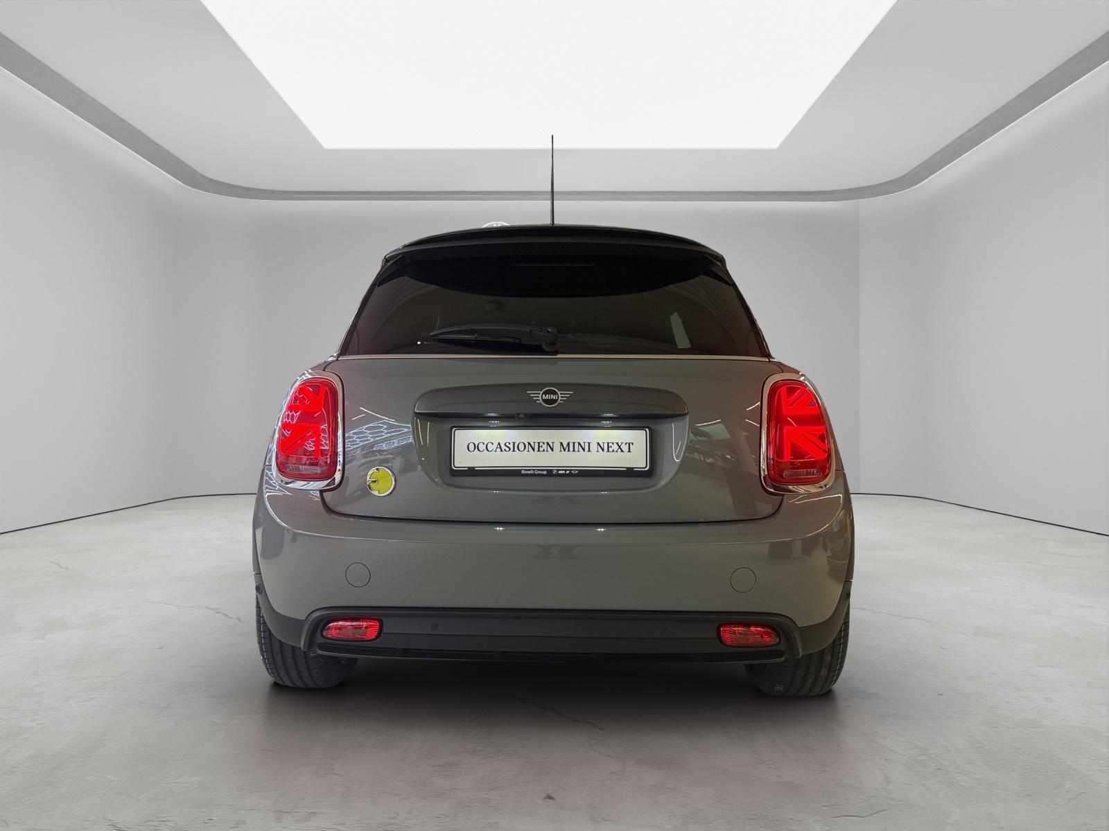 MINI Cooper SE-image-4