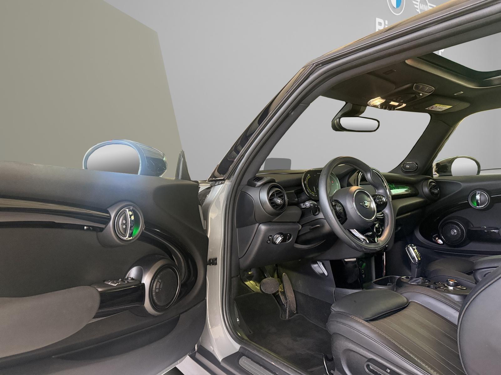 MINI Cooper SE-image-10