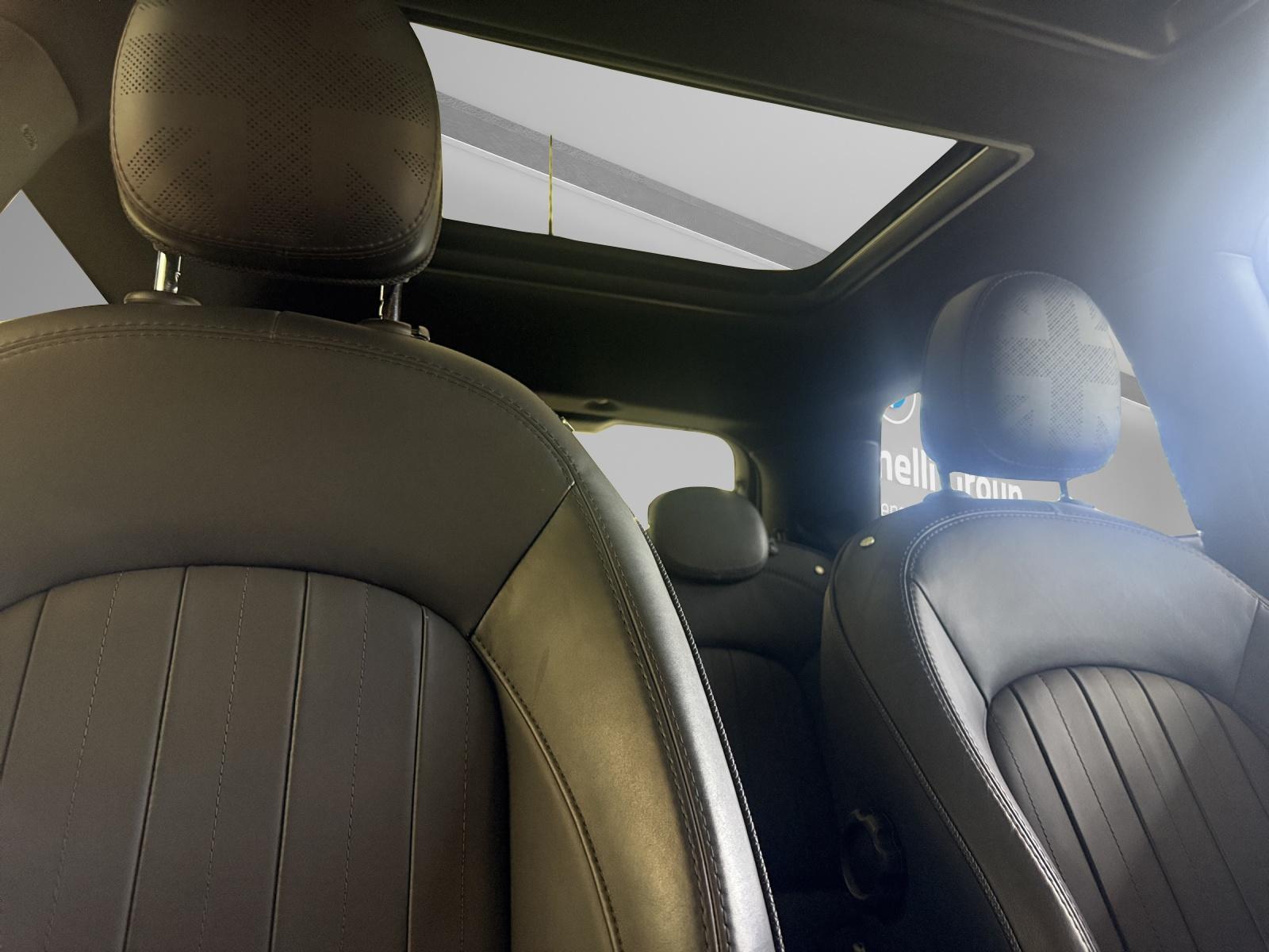 MINI Cooper SE-image-23