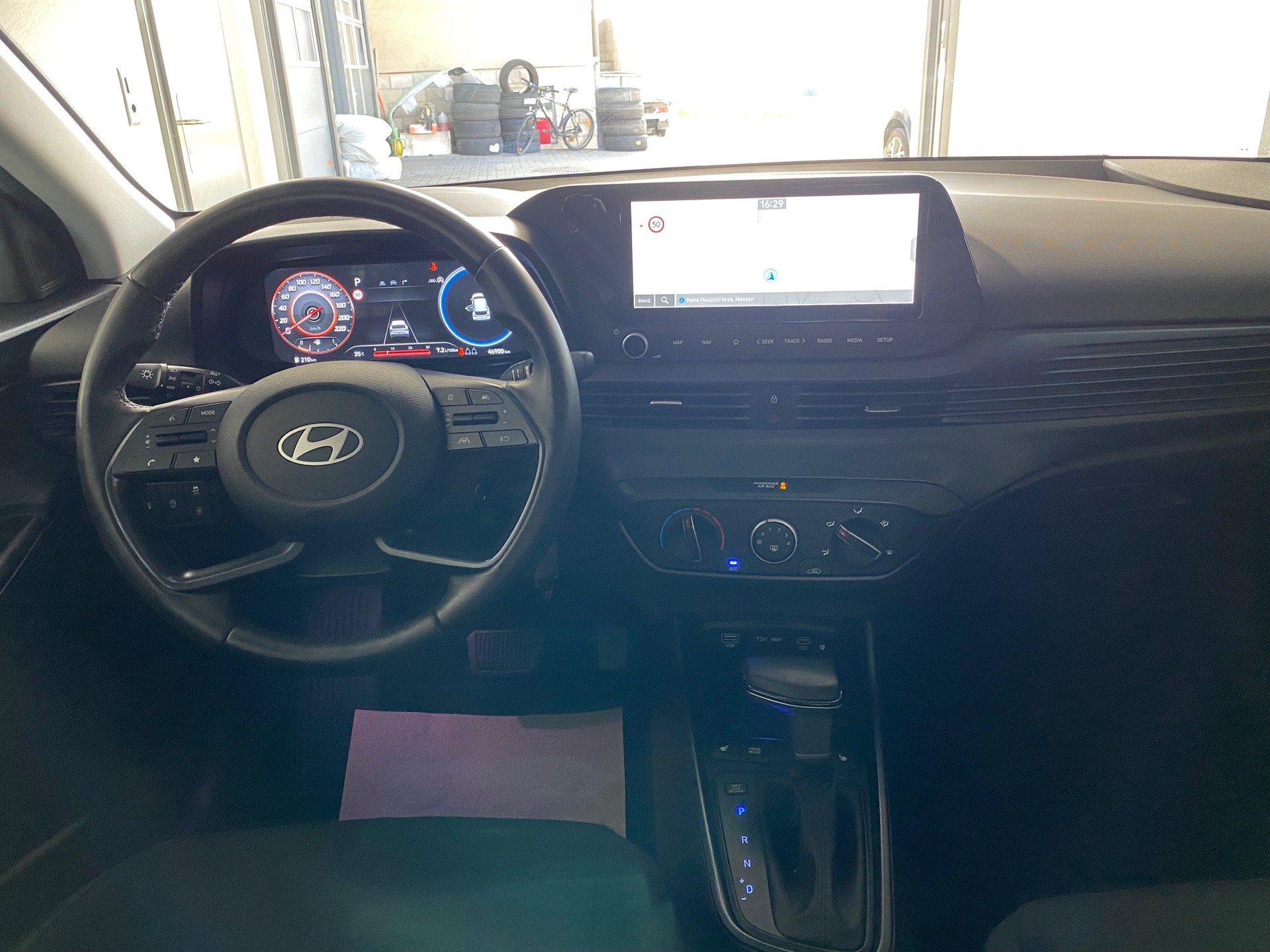 HYUNDAI i20 1.0 T-GDi Amplia DCT Gepflegtes CH-Fahrzeug-image-5