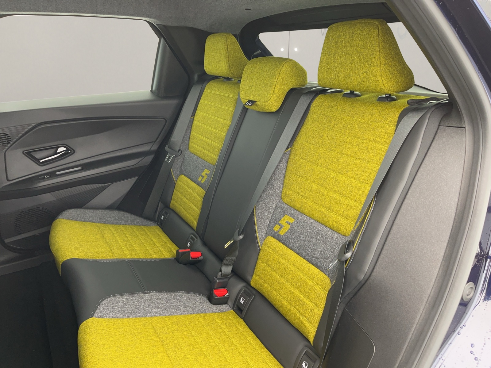 RENAULT R5 E-Tech Comfort Range iconic five-image-16