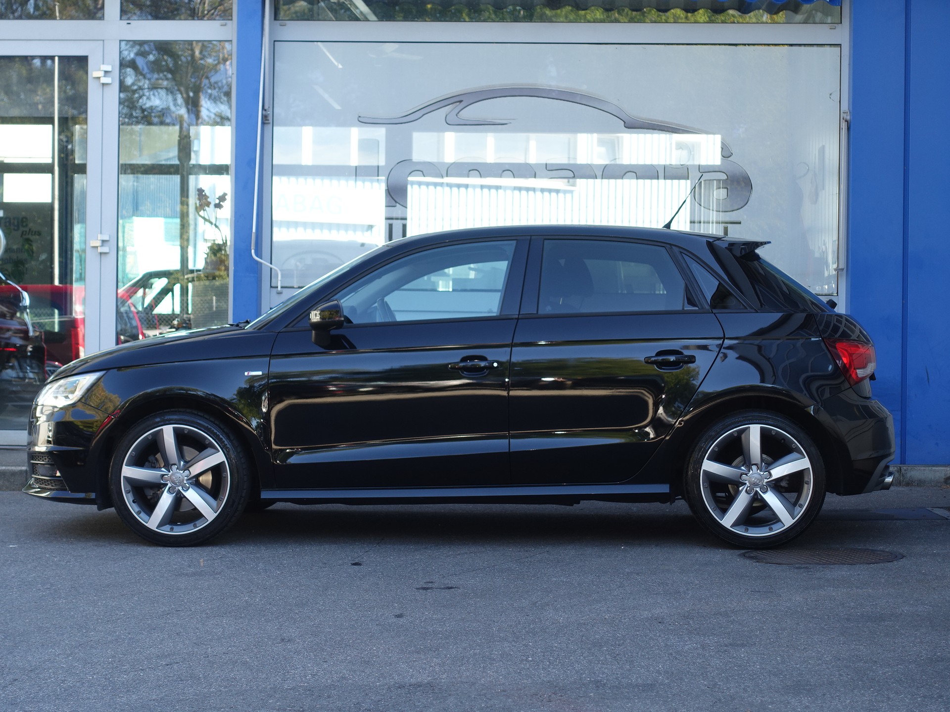 AUDI A1 Sportback 1.4 TFSI Design S-tronic-image-6