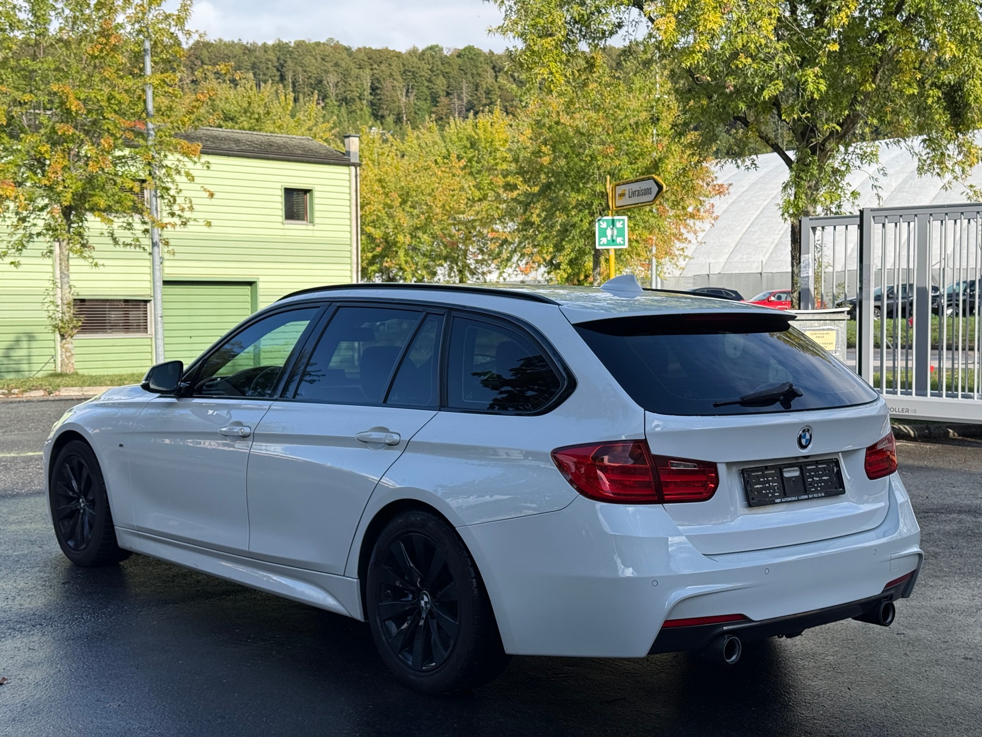 BMW 335i xDrive Touring M Sport Steptronic-image-8