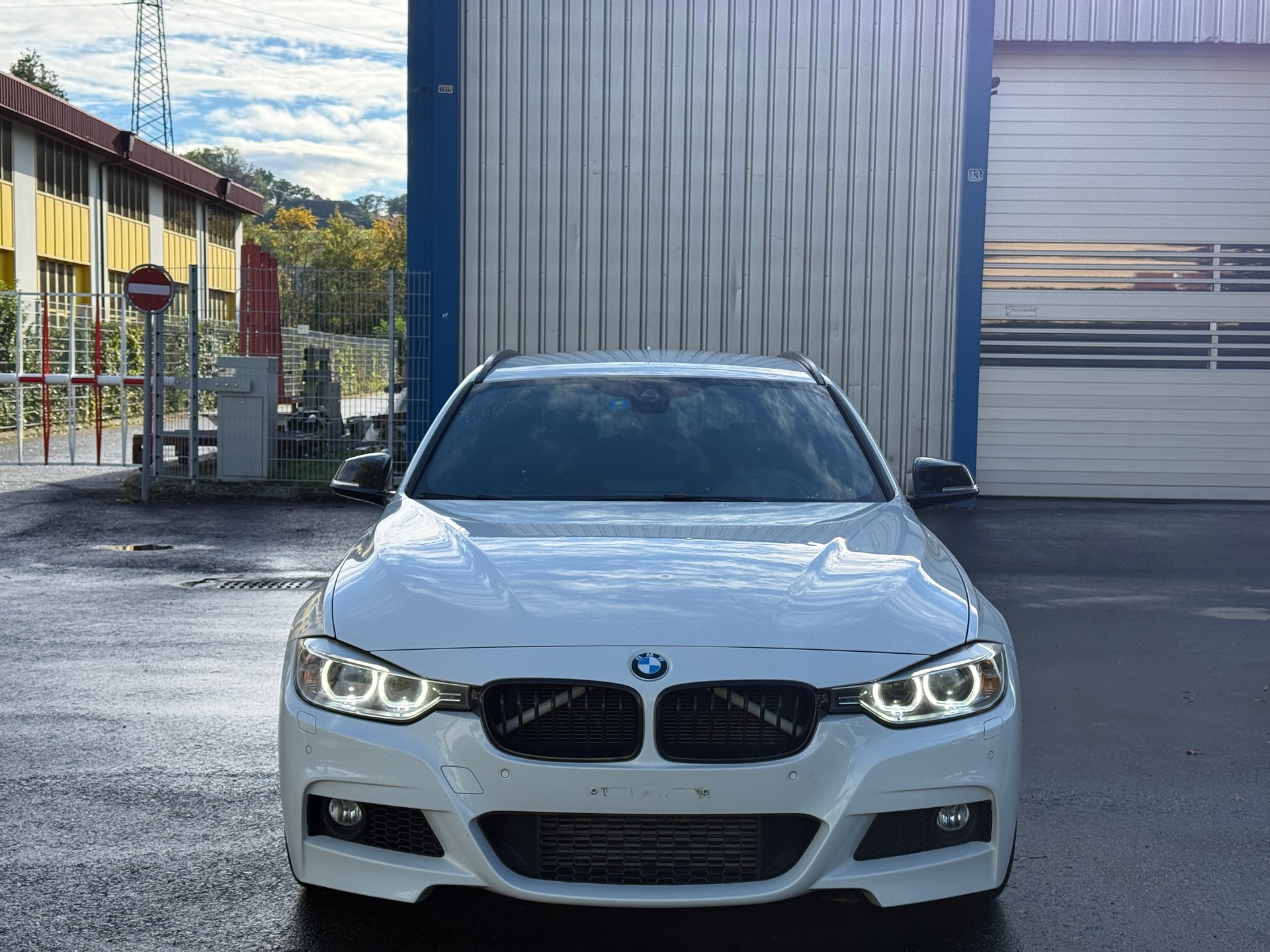 BMW 335i xDrive Touring M Sport Steptronic-image-1