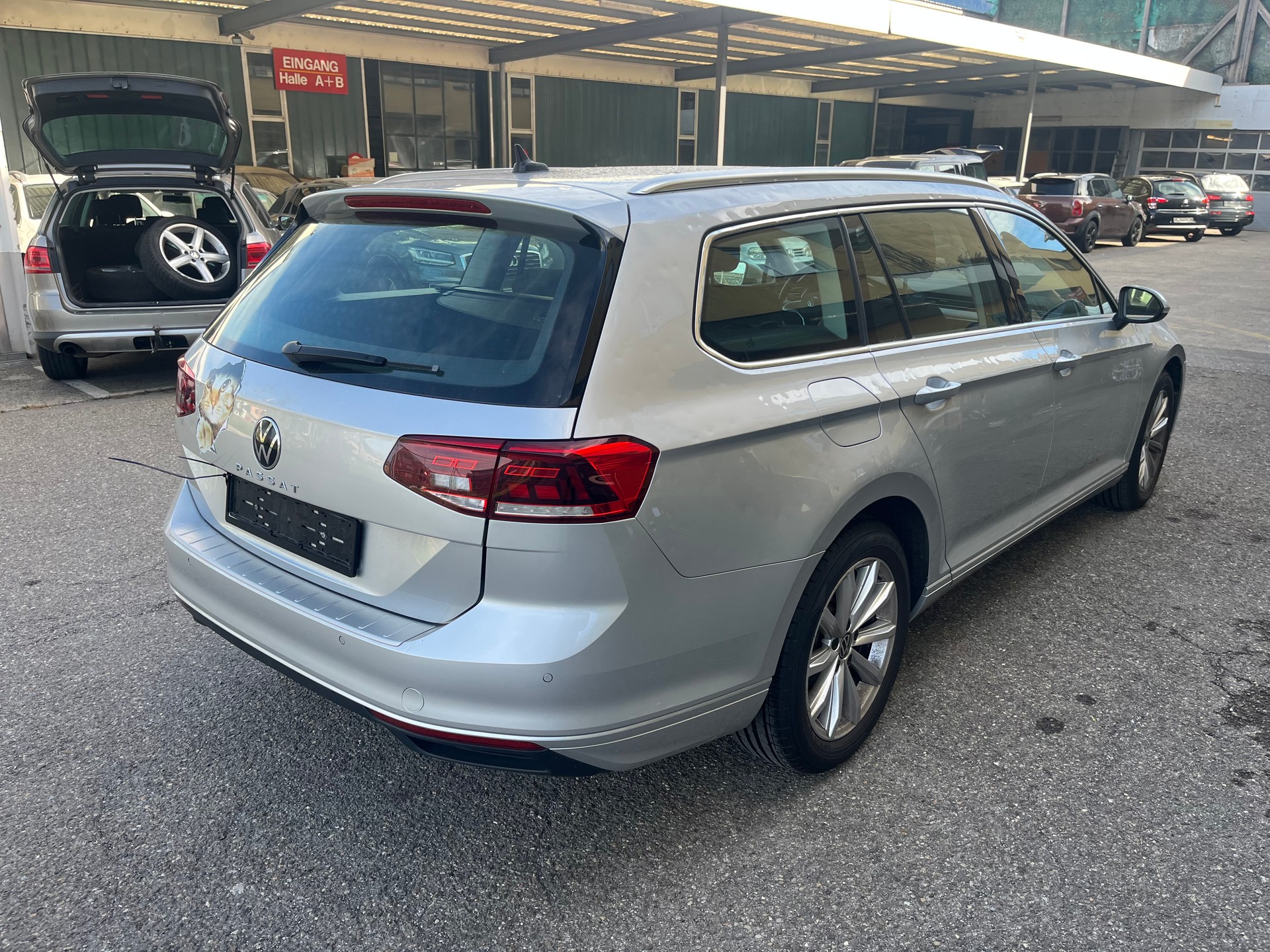 VW PASSAT-image-4